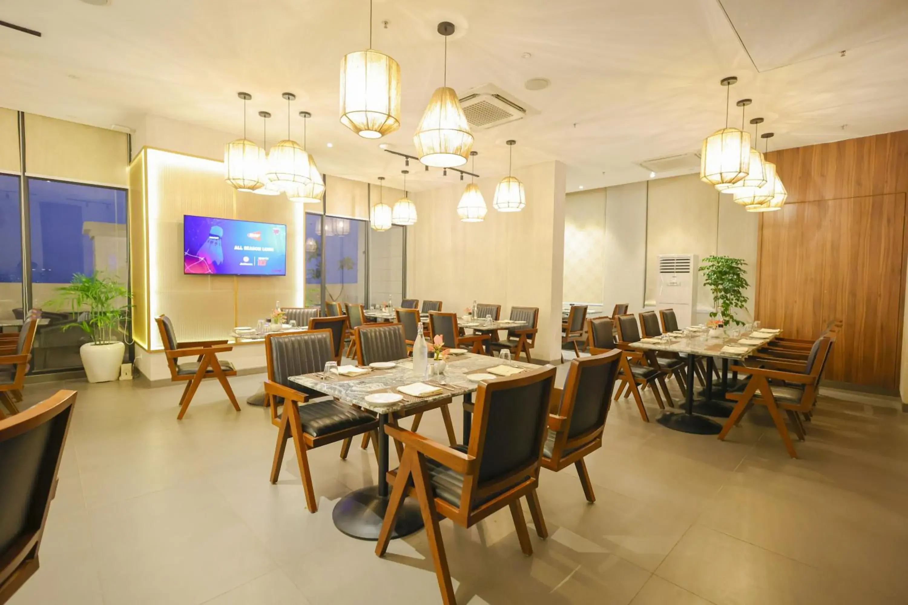Restaurant/places to eat in Rhythm Gurugram Hotel & Suites, Sohna Road Restaurant/places to eat in Rhythm Gurugram Hotel & Suites, Sohna Road