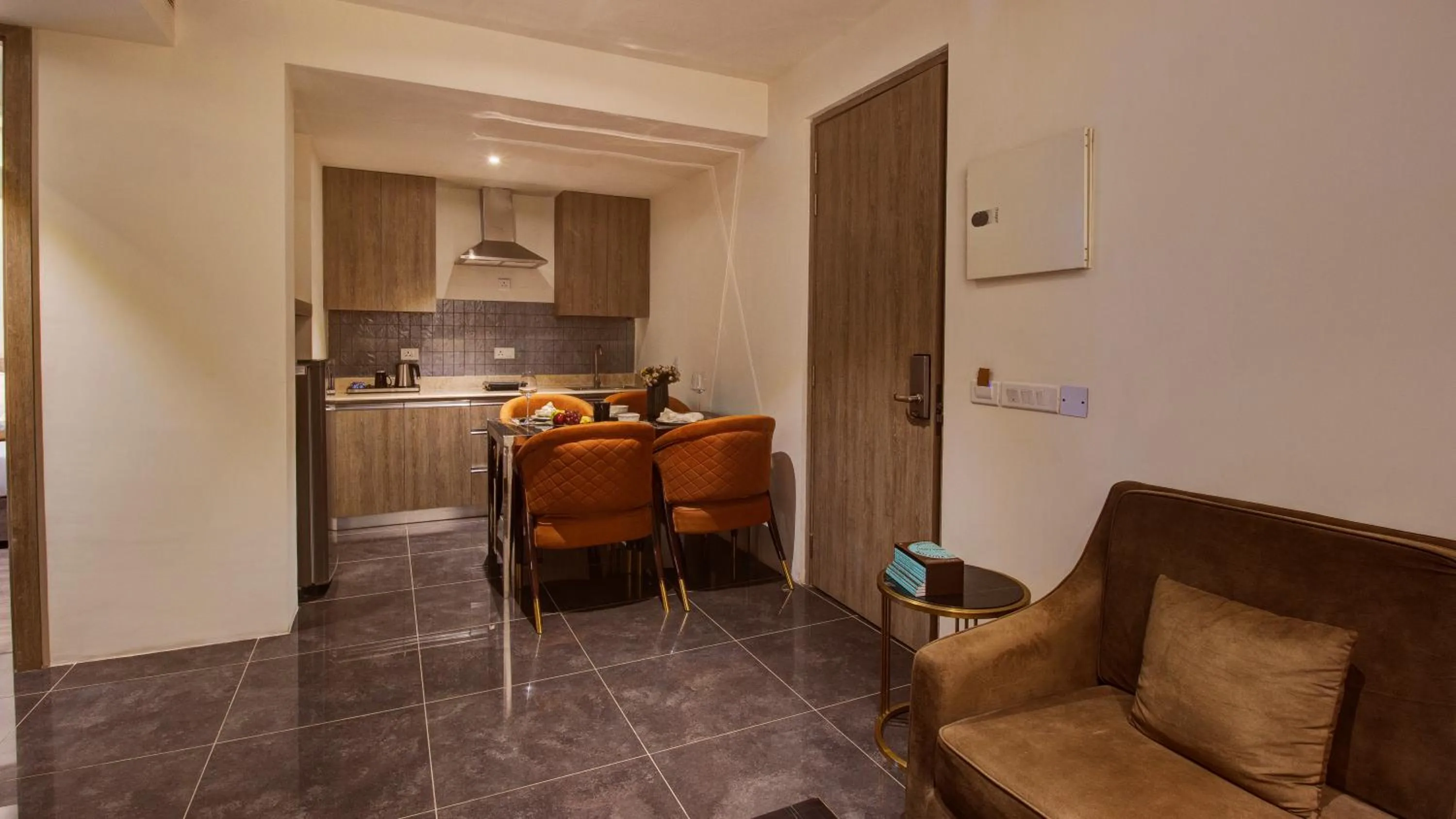 Living room in Rhythm Gurugram Hotel & Suites, Sohna Road