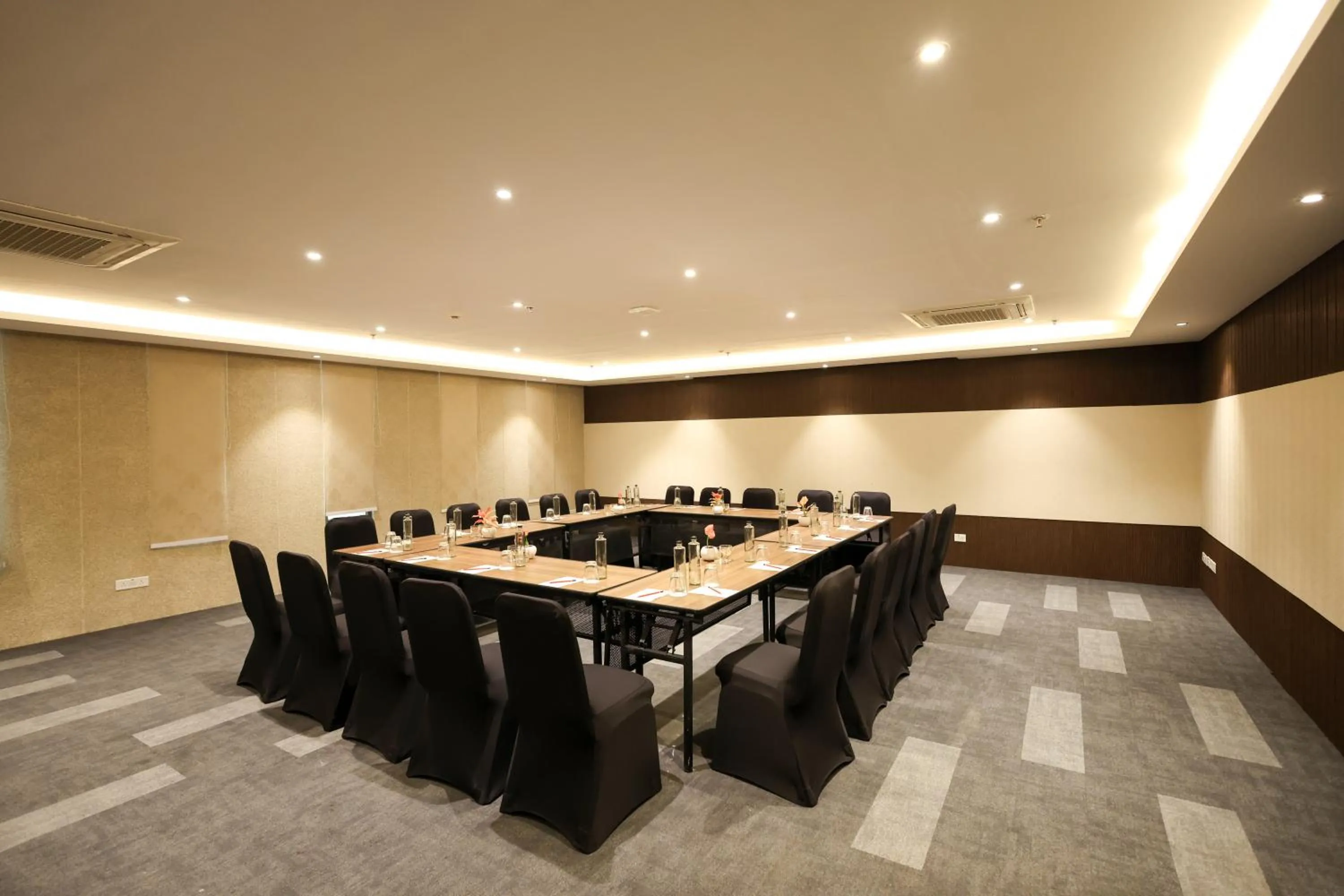Meeting/conference room in Rhythm Gurugram Hotel & Suites, Sohna Road
