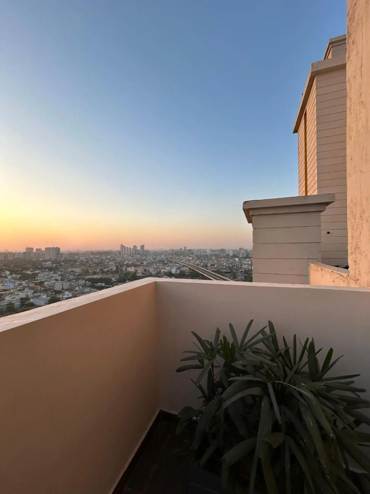 Restaurant/places to eat in Rhythm Gurugram Hotel & Suites, Sohna Road Restaurant/places to eat in Rhythm Gurugram Hotel & Suites, Sohna Road