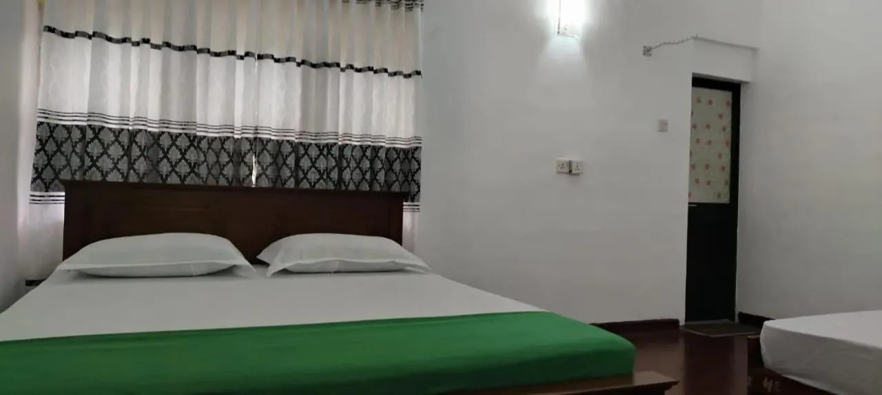 Bed in Hotel Lakeside