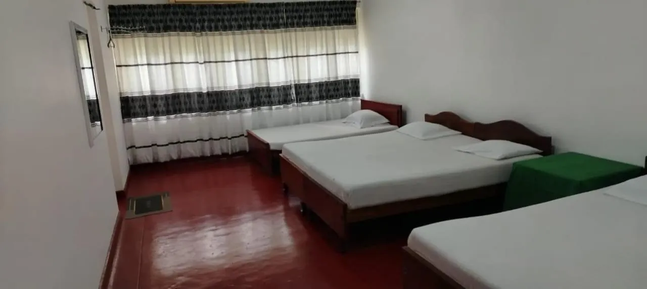 Bed in Hotel Lakeside