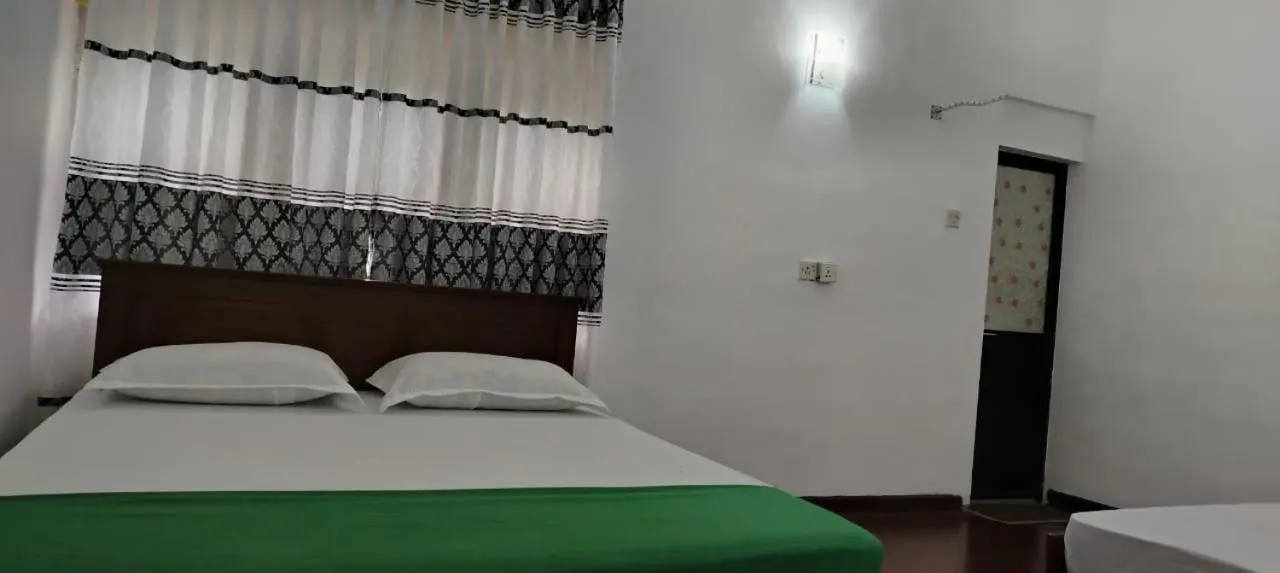 Bed in Hotel Lakeside