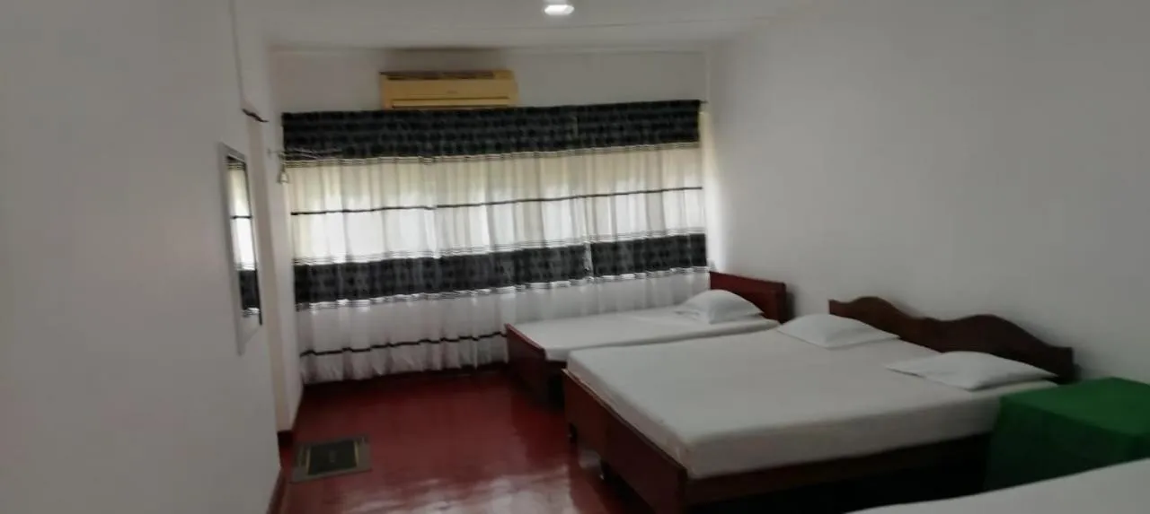 Bed in Hotel Lakeside