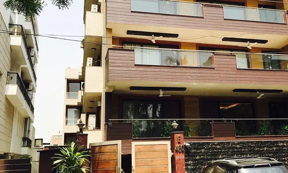 Property building in Hotel La Residenza Property building in Hotel La Residenza