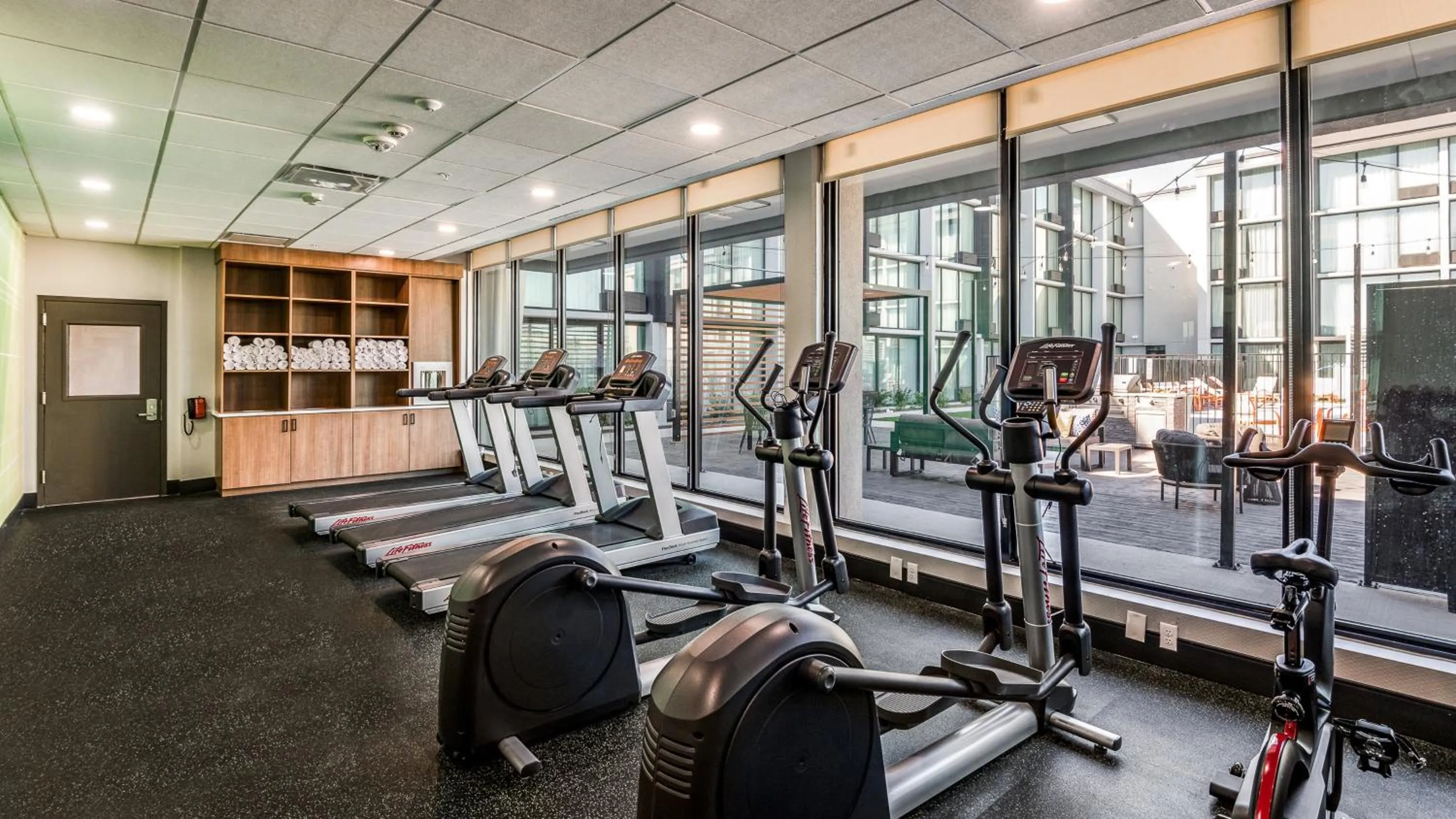 Fitness centre/facilities in Holiday Inn Dallas Market Ctr Love Field by IHG
