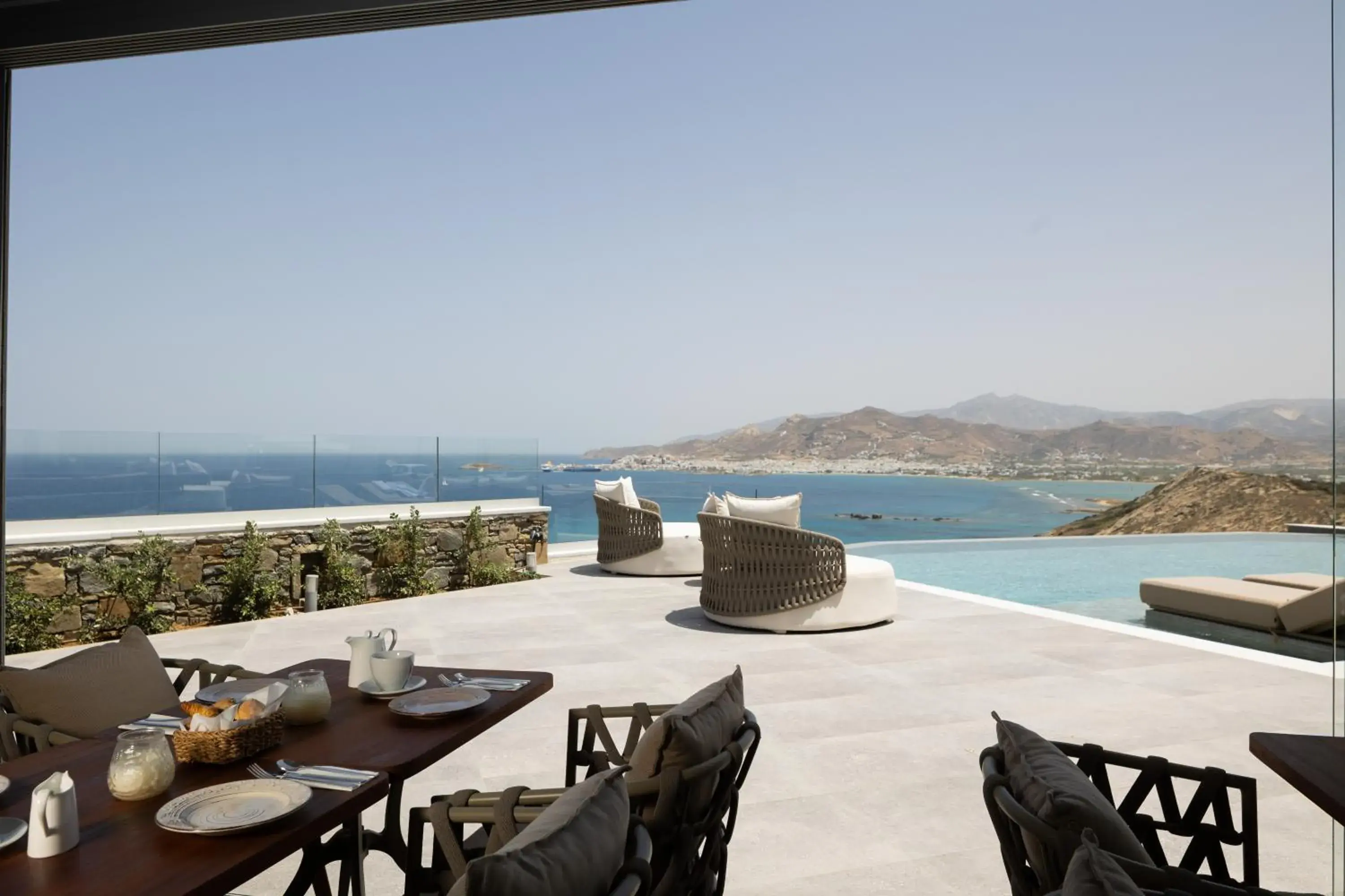 Patio in Virtu on the Hill Patio in Virtu on the Hill