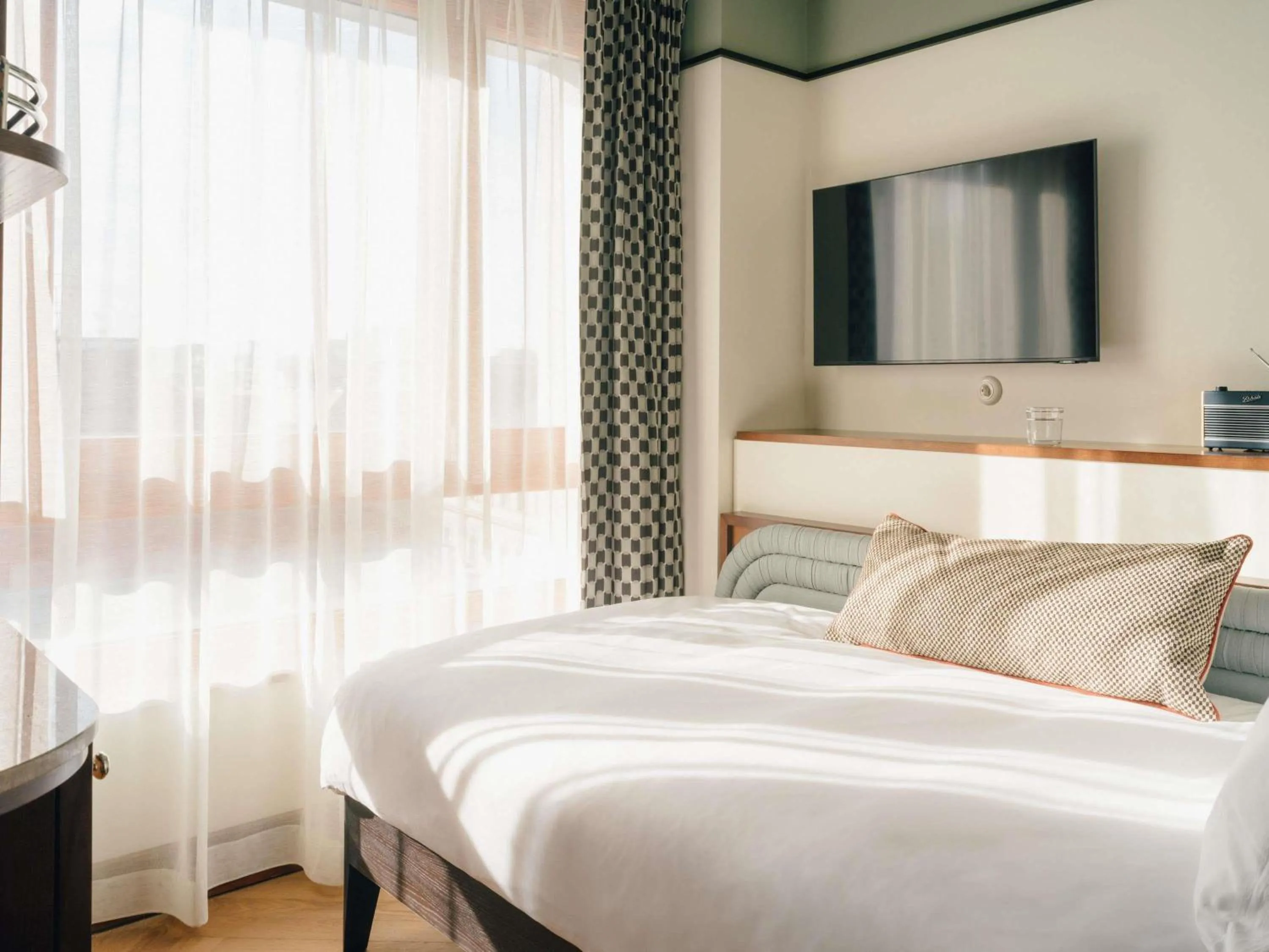 Bedroom, Bed in The Hoxton Vienna