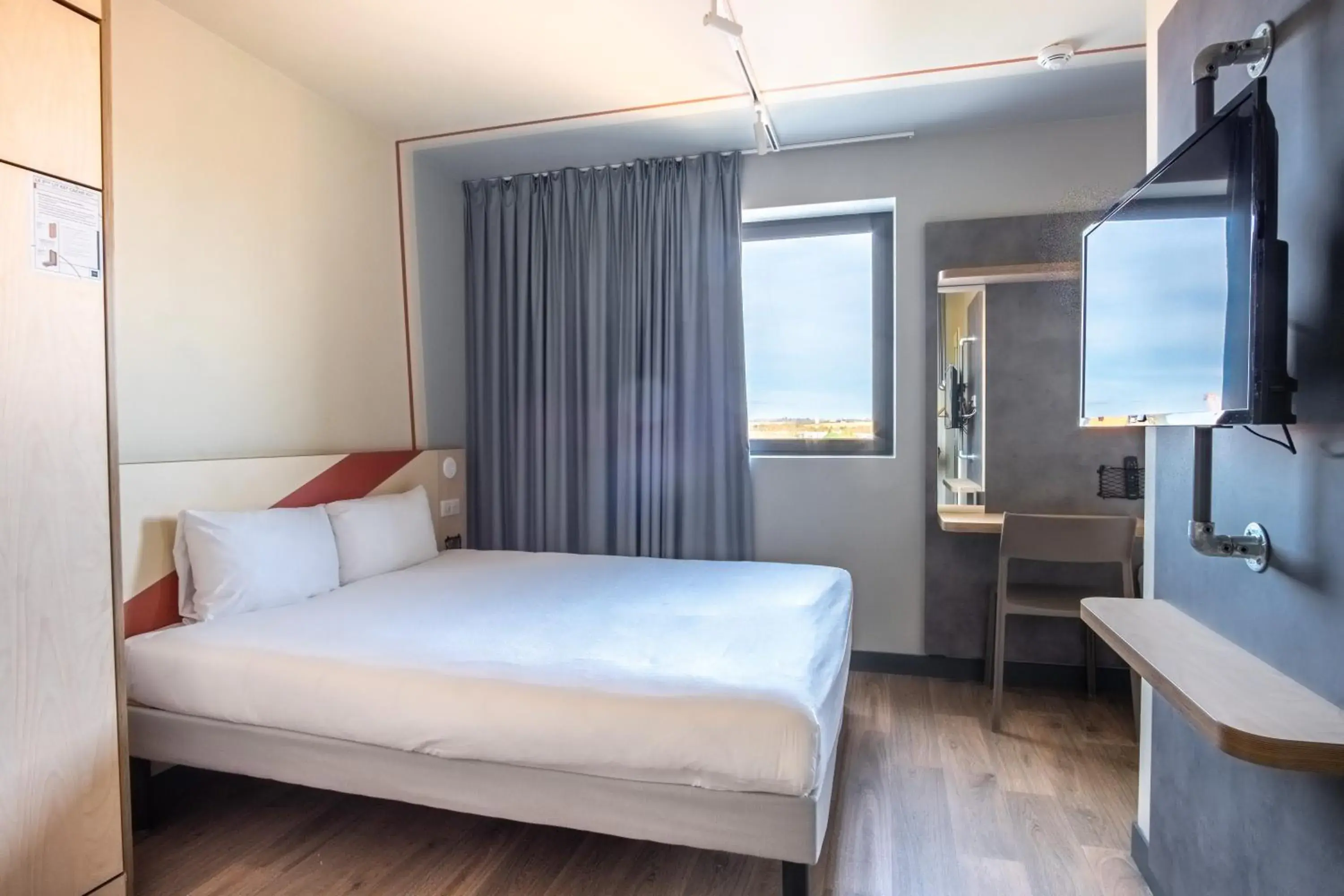 Bedroom, Bed in ibis budget Toulouse Labège Bedroom, Bed in ibis budget Toulouse Labège