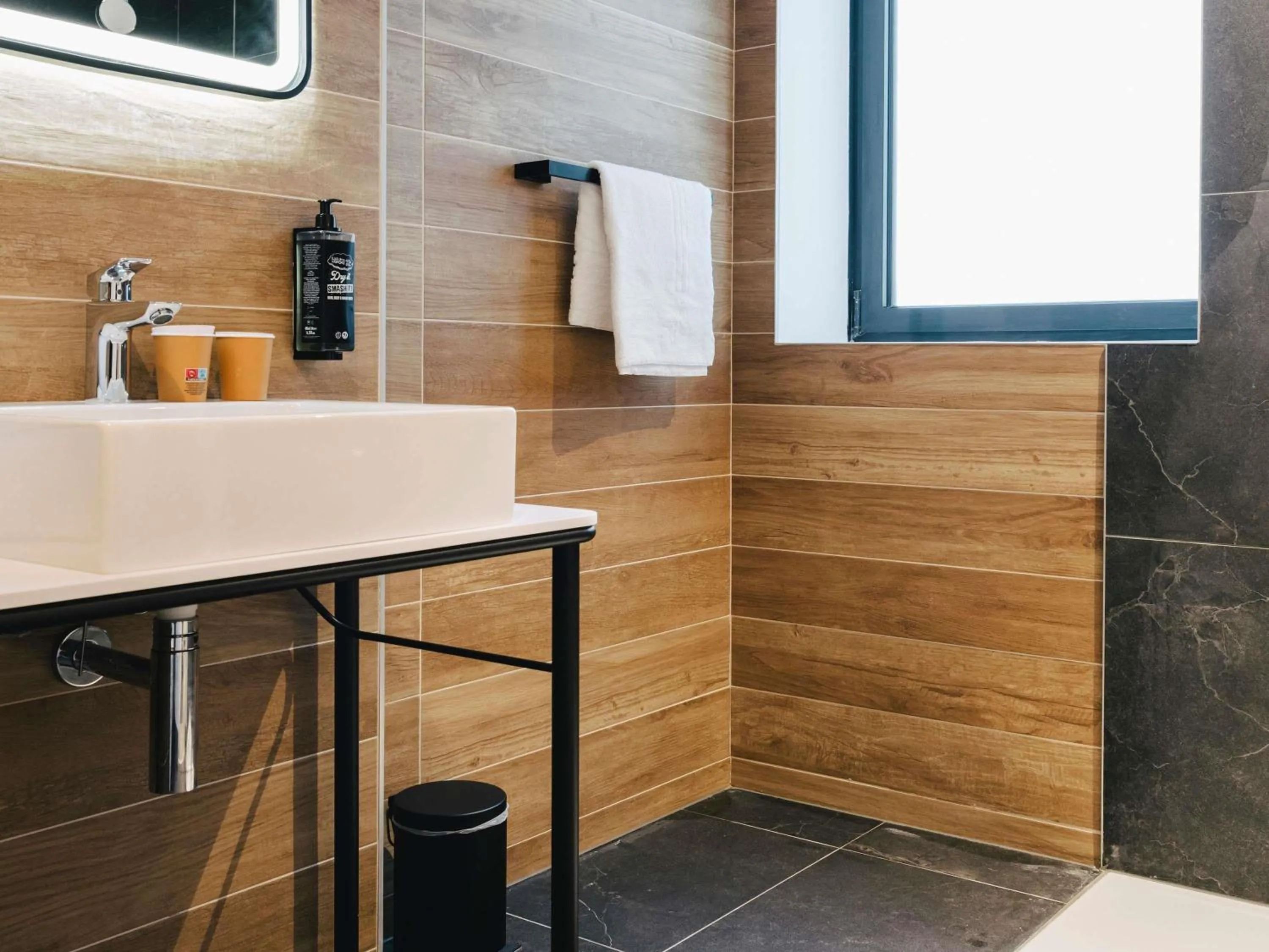 Bedroom in ibis Rouen Centre Rive Droite Pasteur