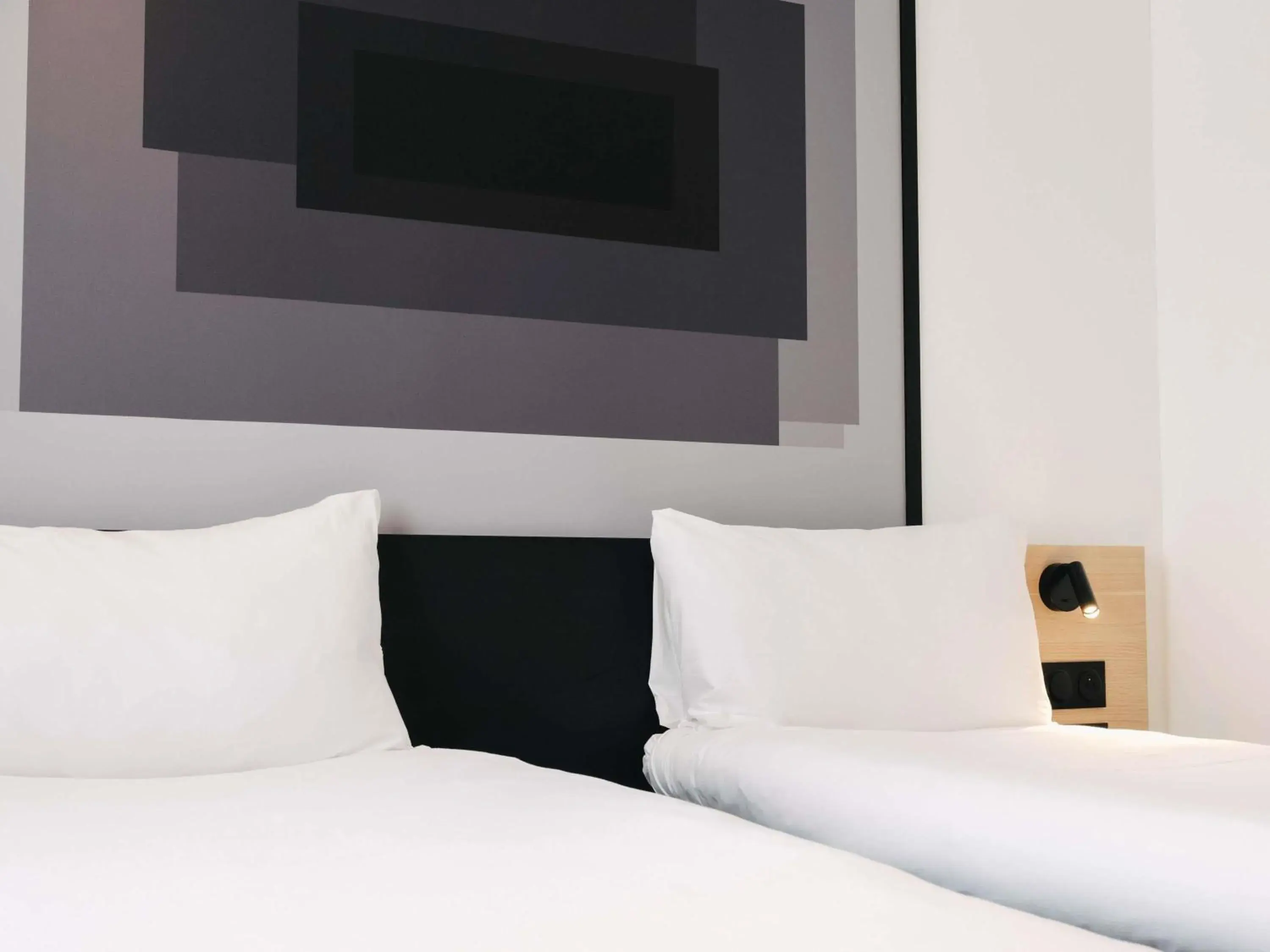 Bedroom, Bed in ibis Rouen Centre Rive Droite Pasteur Bedroom, Bed in ibis Rouen Centre Rive Droite Pasteur