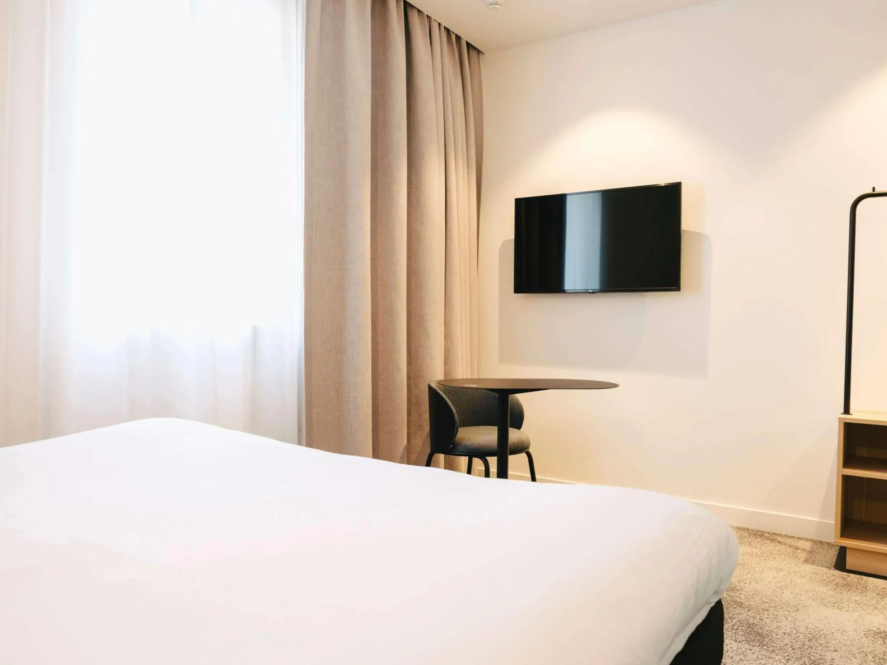 Bedroom, Bed in ibis Rouen Centre Rive Droite Pasteur Bedroom, Bed in ibis Rouen Centre Rive Droite Pasteur