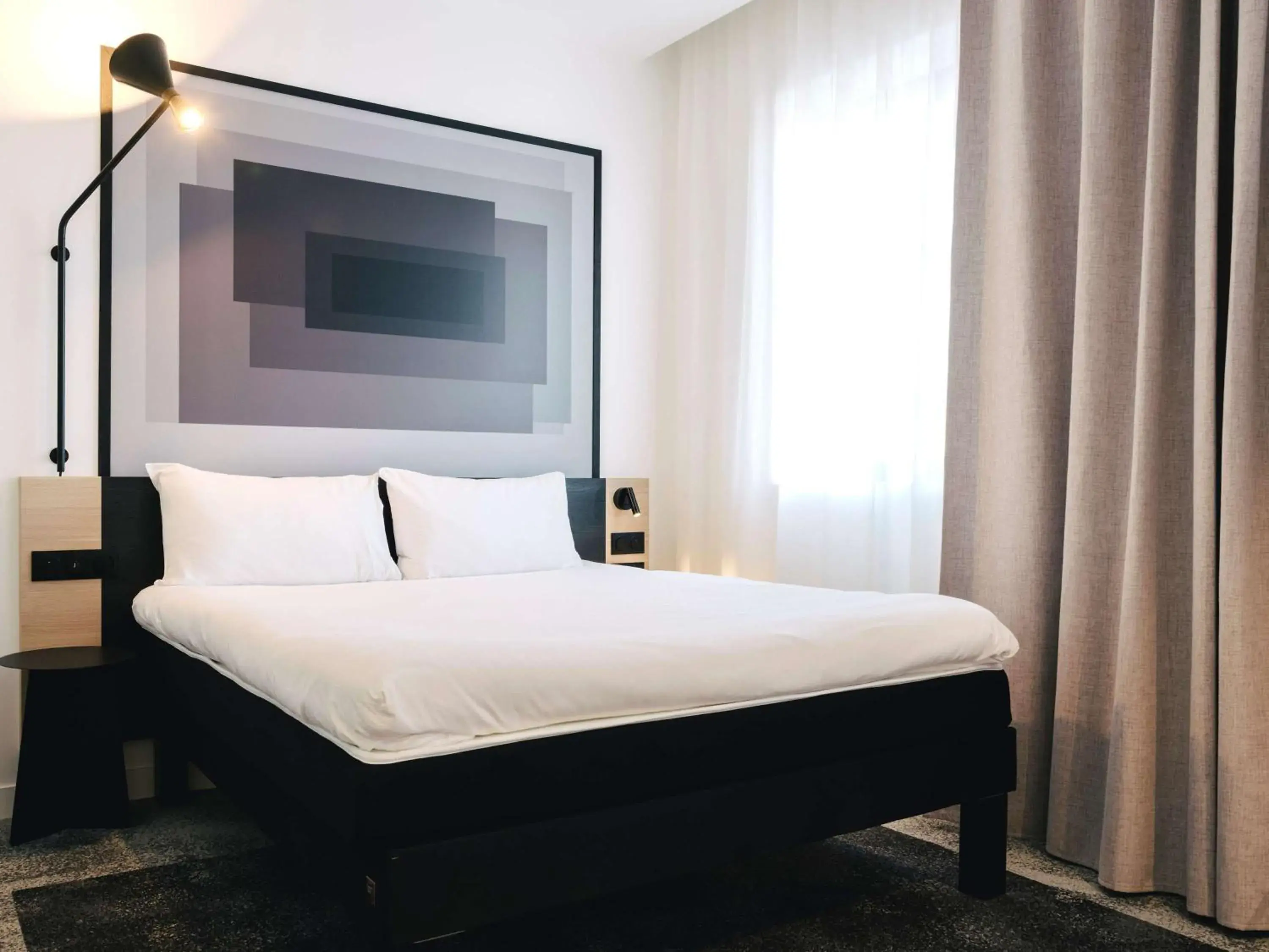 Bedroom, Bed in ibis Rouen Centre Rive Droite Pasteur Bedroom, Bed in ibis Rouen Centre Rive Droite Pasteur