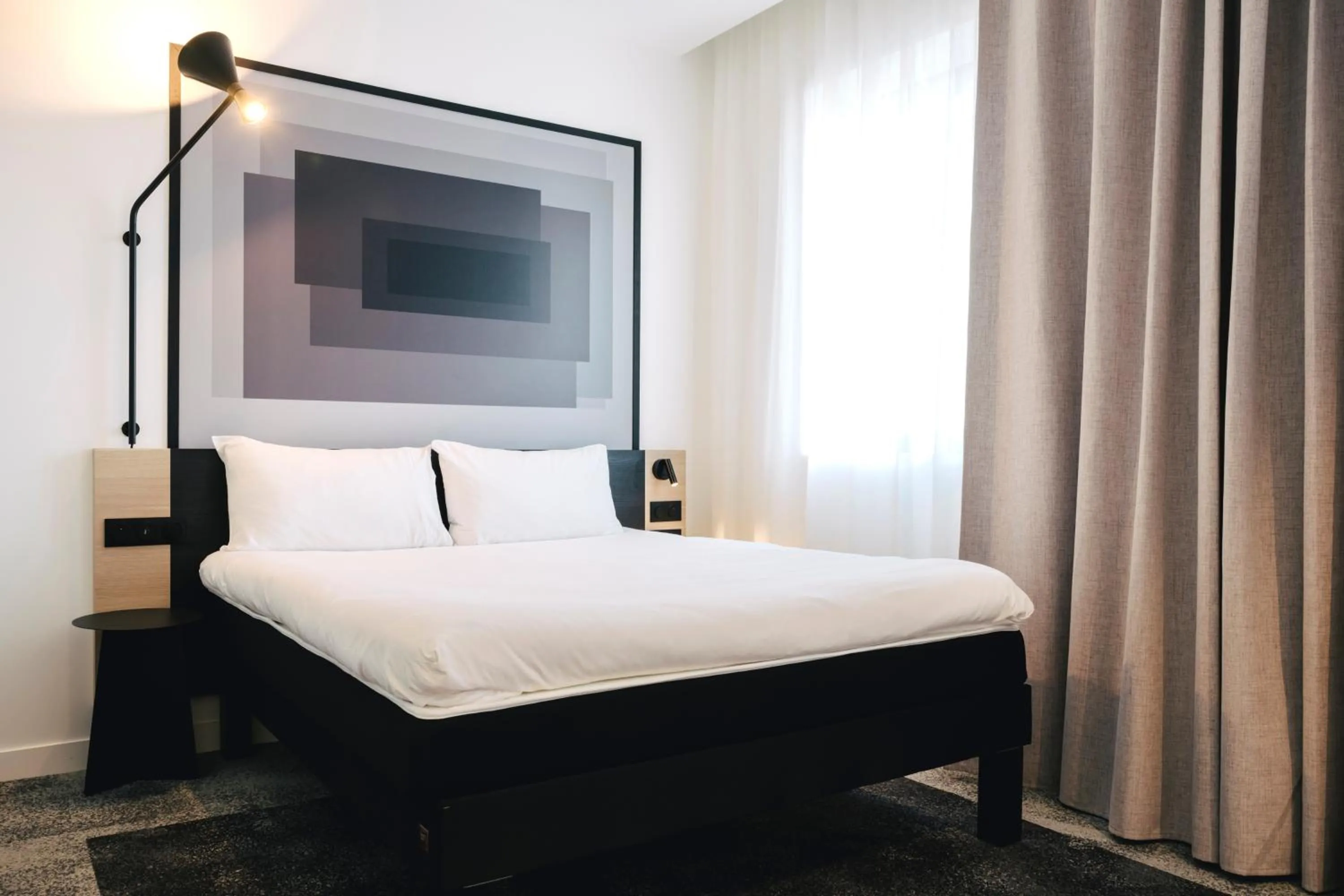 Bedroom, Bed in ibis Rouen Centre Rive Droite Pasteur