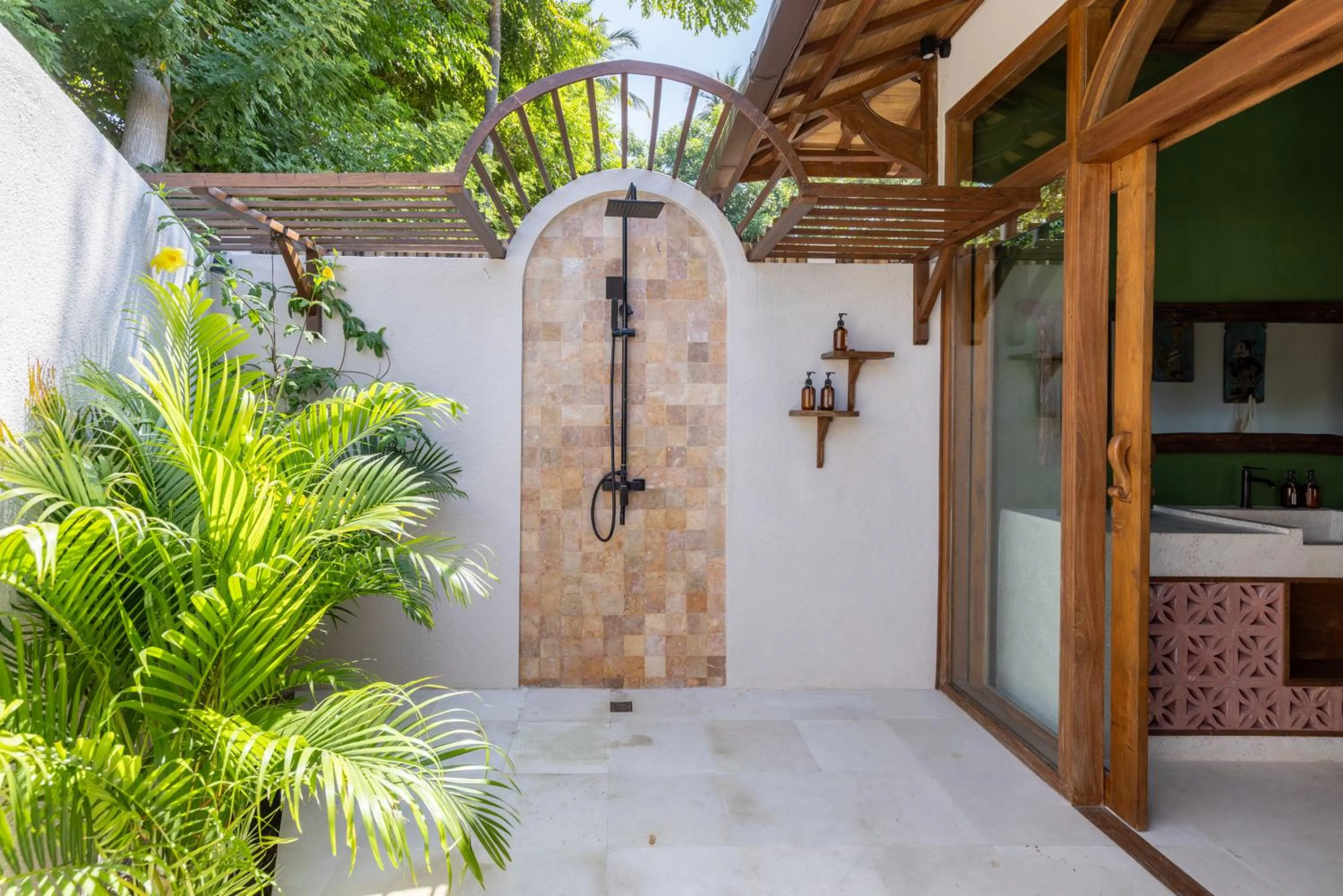Shower in Kalyana Villa Gili Air