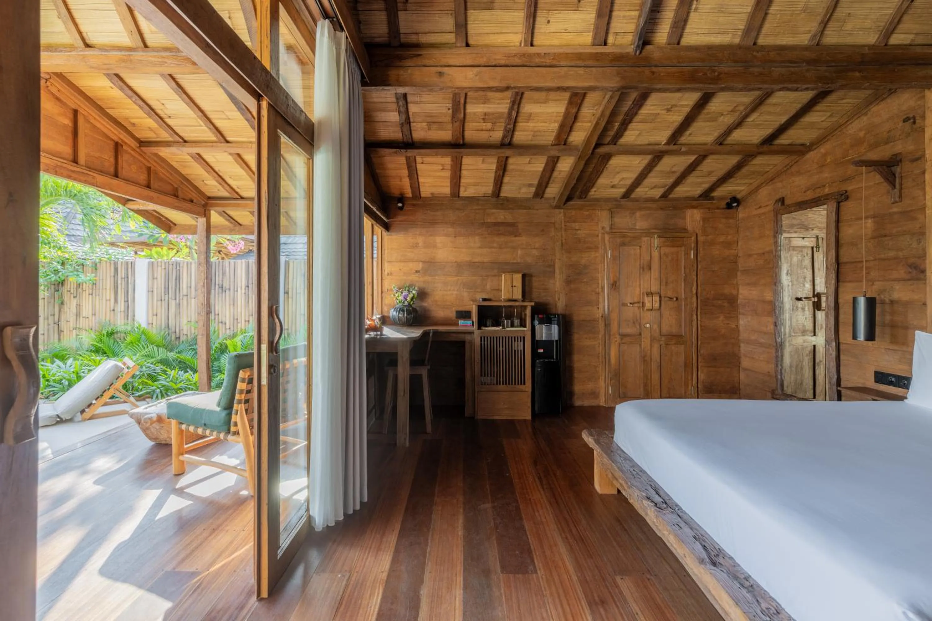 Balcony/Terrace, Bed in Kalyana Villa Gili Air