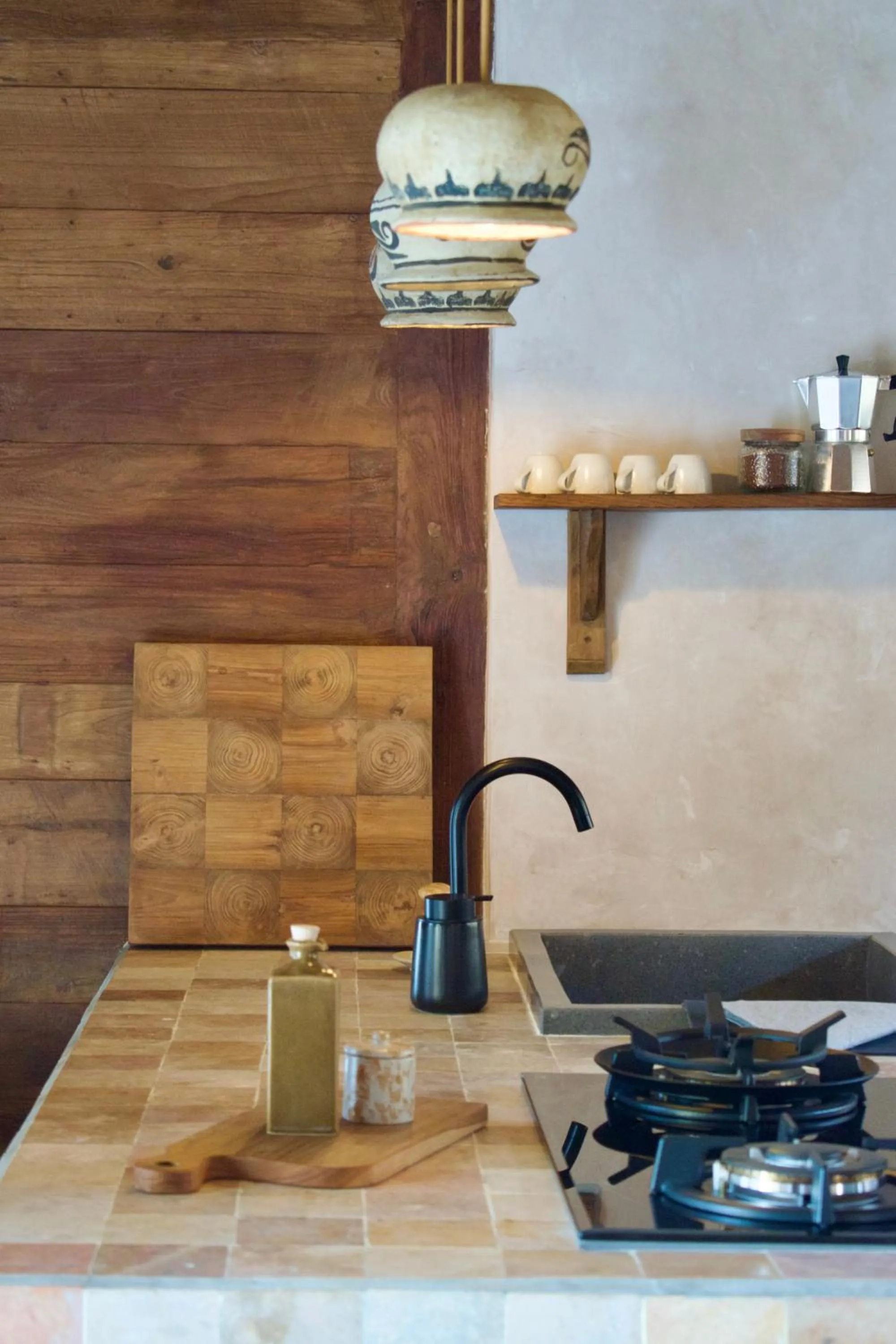 Kitchen or kitchenette in Kalyana Villa Gili Air