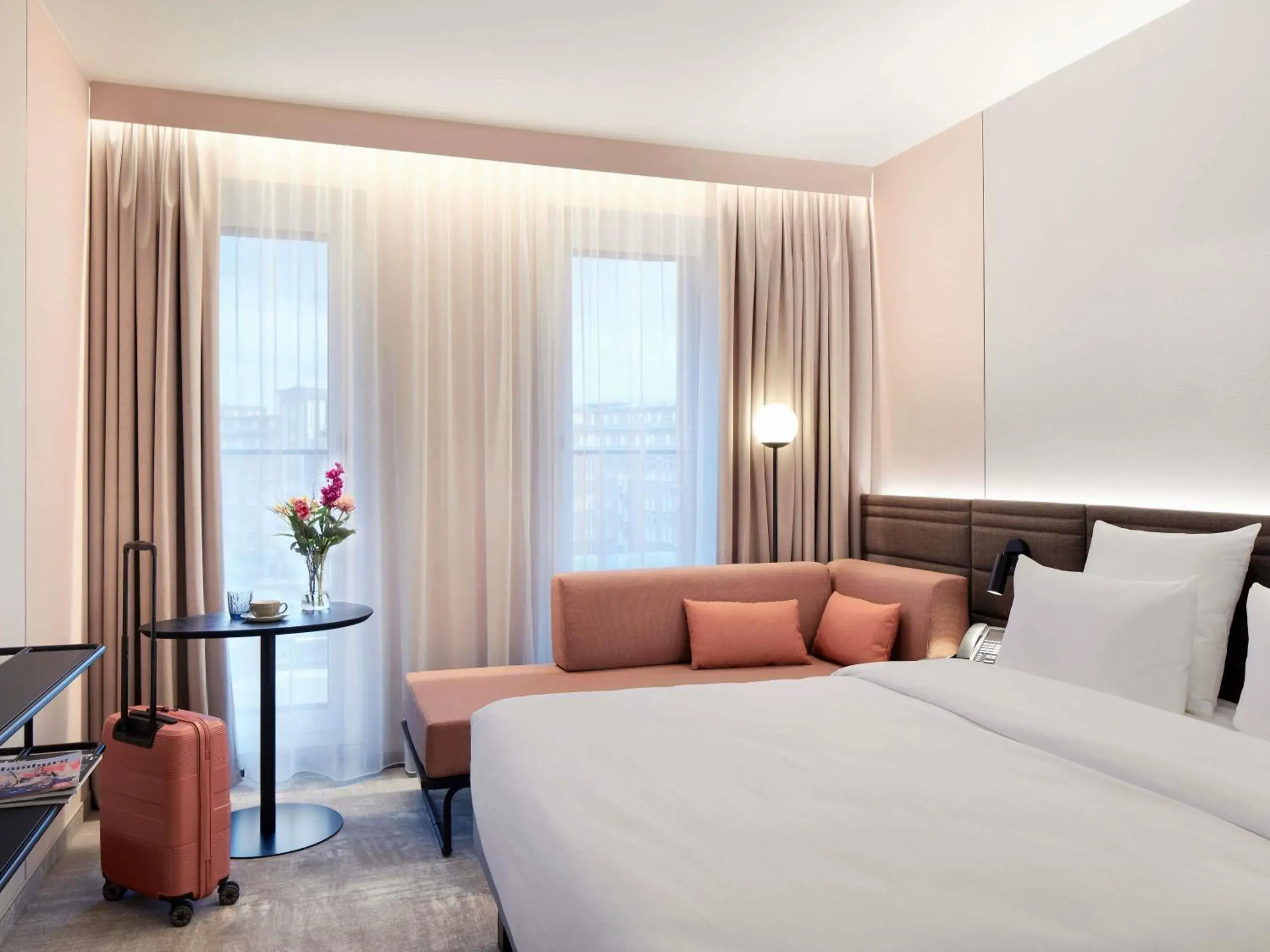 Bedroom, Bed in Novotel Hamburg Central Station Bedroom, Bed in Novotel Hamburg Central Station