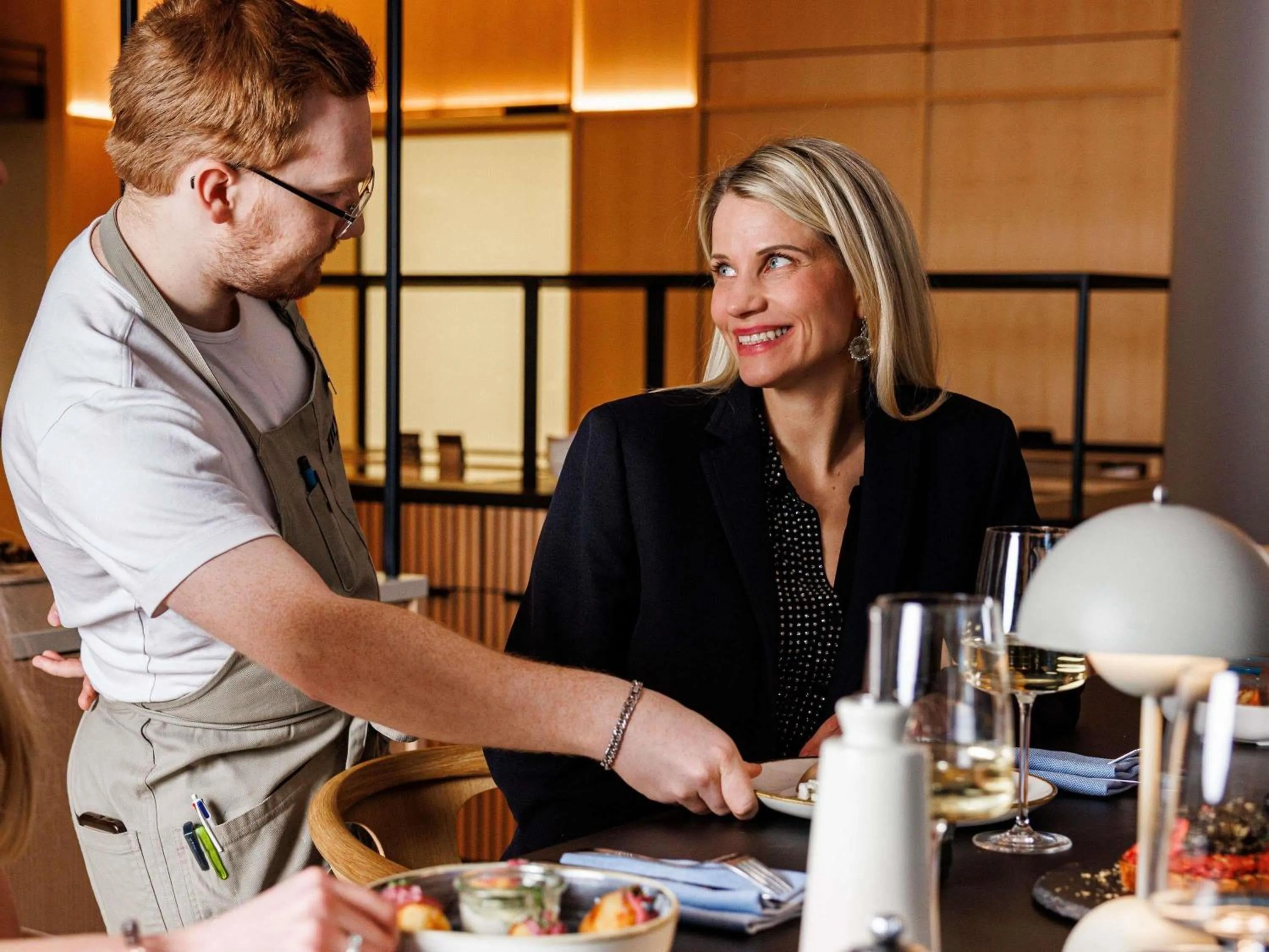 Lounge or bar in Novotel Hamburg Central Station