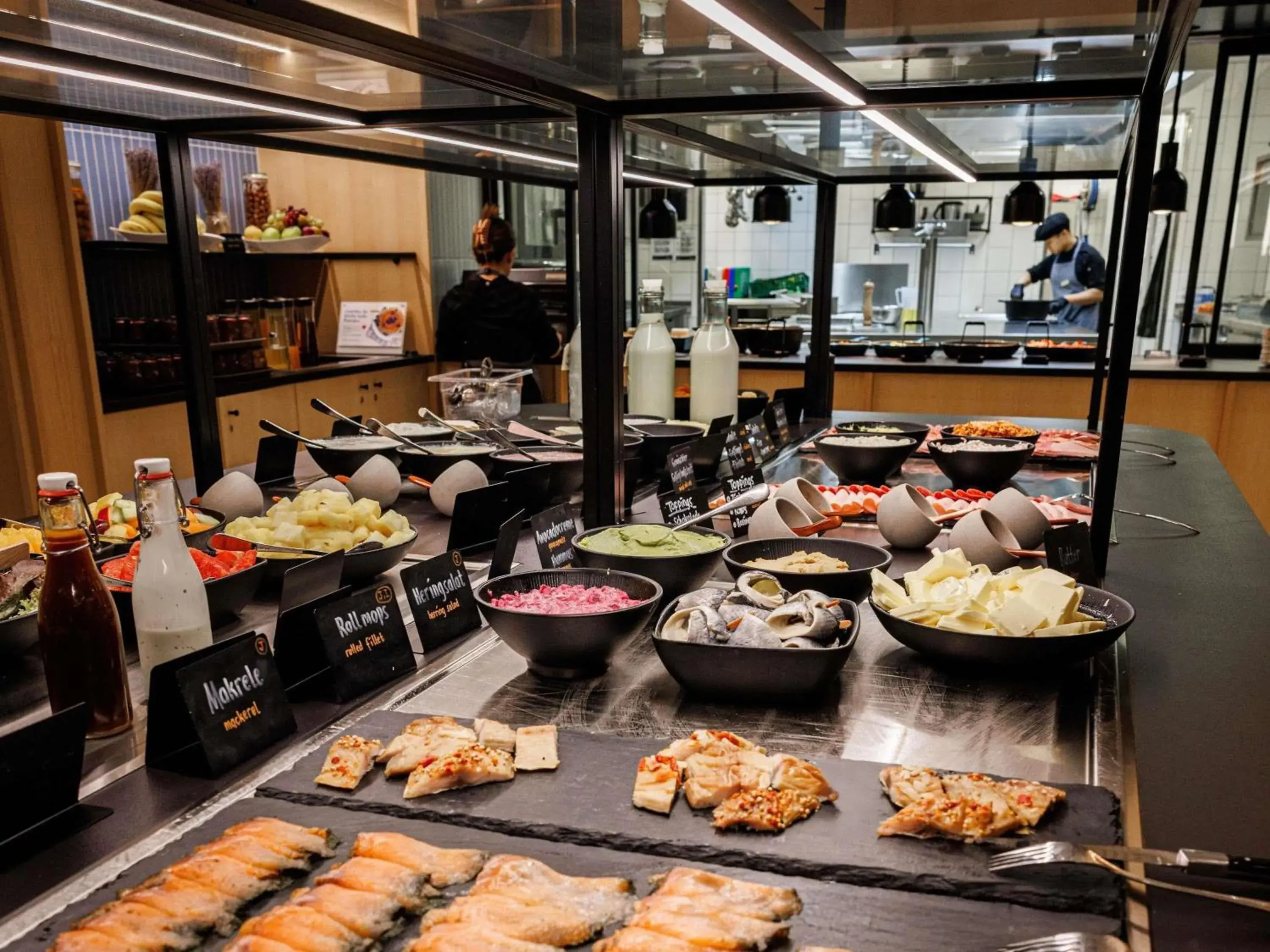 Restaurant/places to eat in Novotel Hamburg Central Station Restaurant/places to eat in Novotel Hamburg Central Station