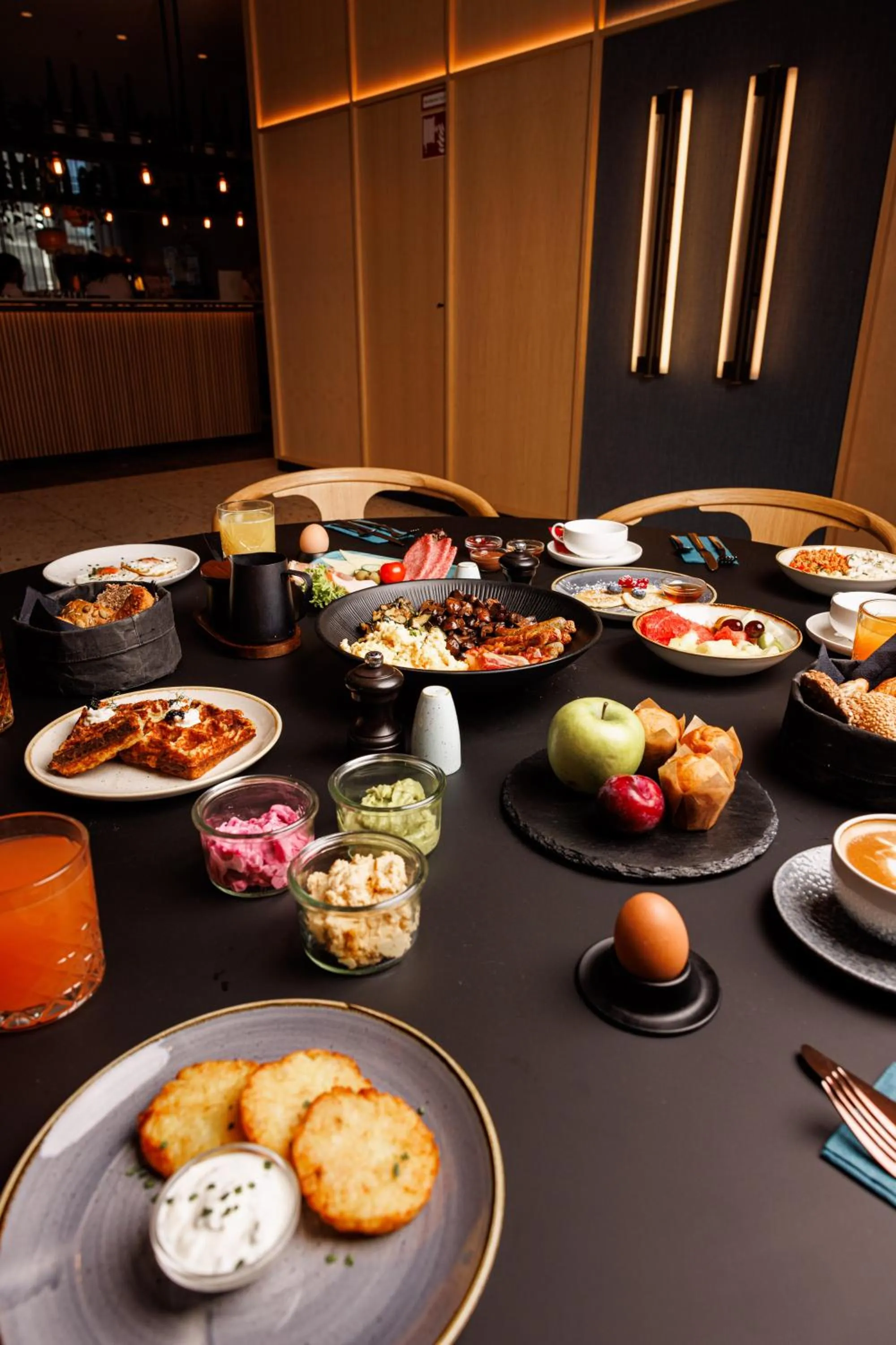 Restaurant/places to eat in Novotel Hamburg Central Station