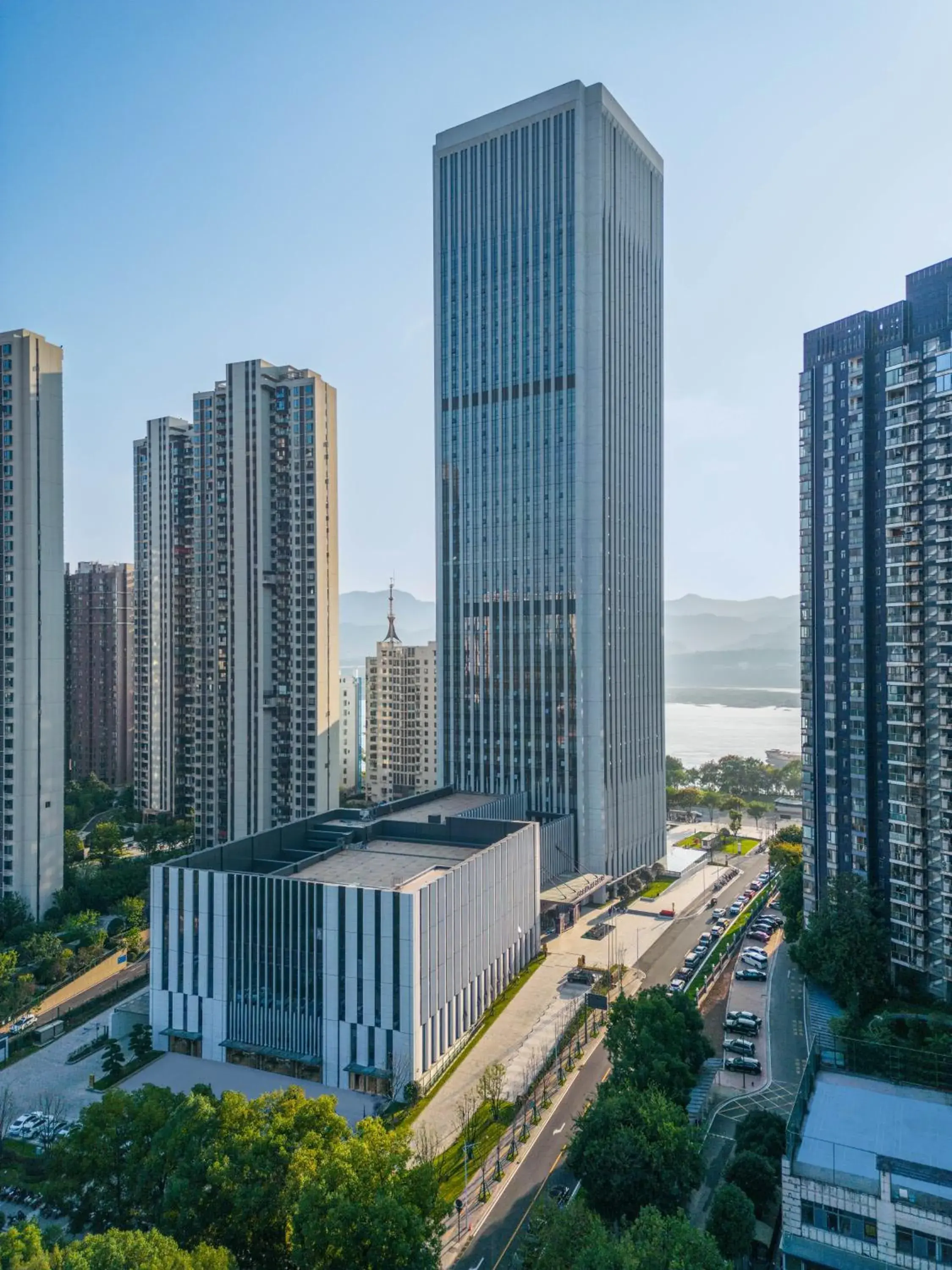 Property building in Grand Mercure Yichang Waitan Property building in Grand Mercure Yichang Waitan