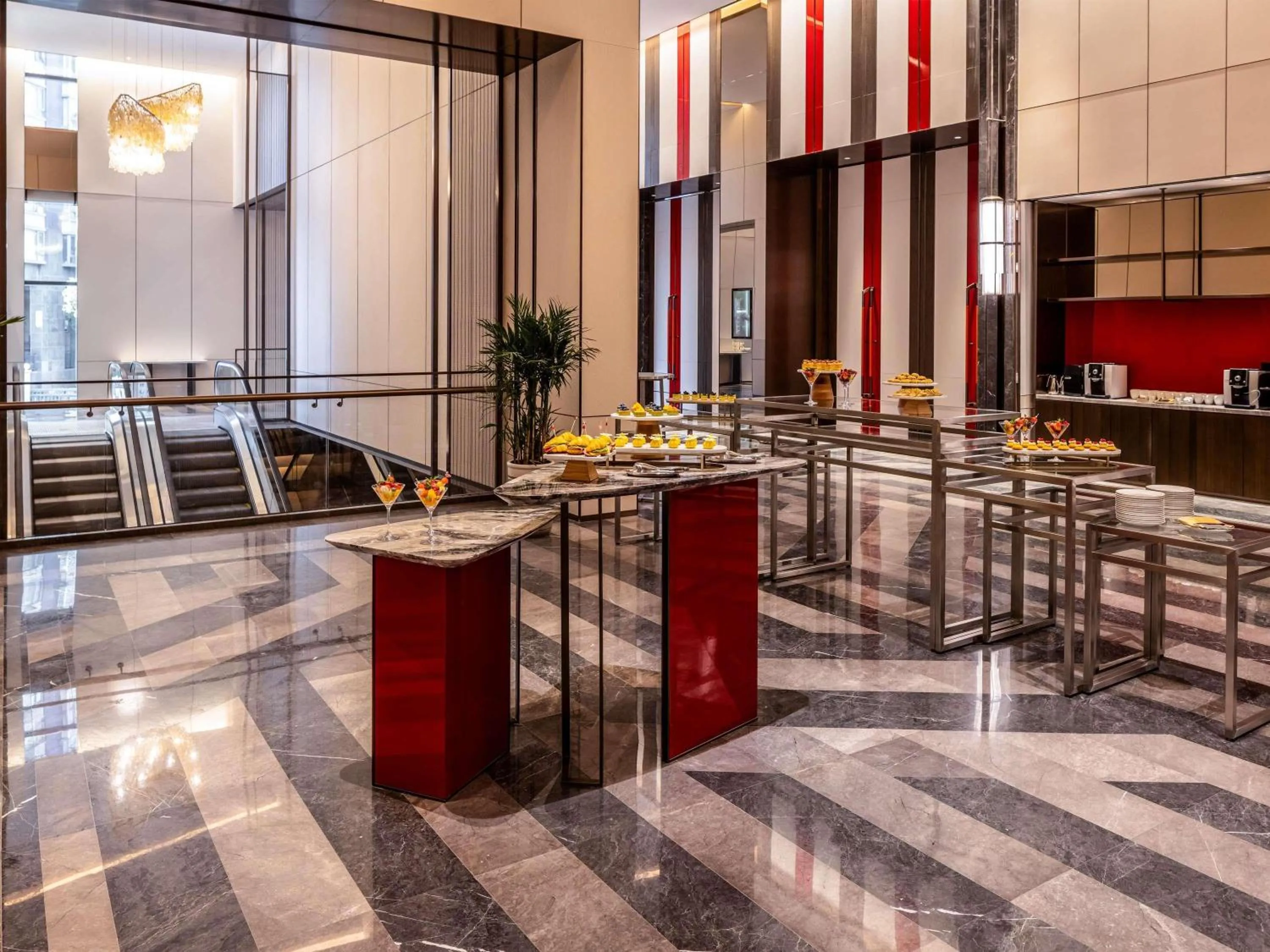 Meeting/conference room in Grand Mercure Yichang Waitan