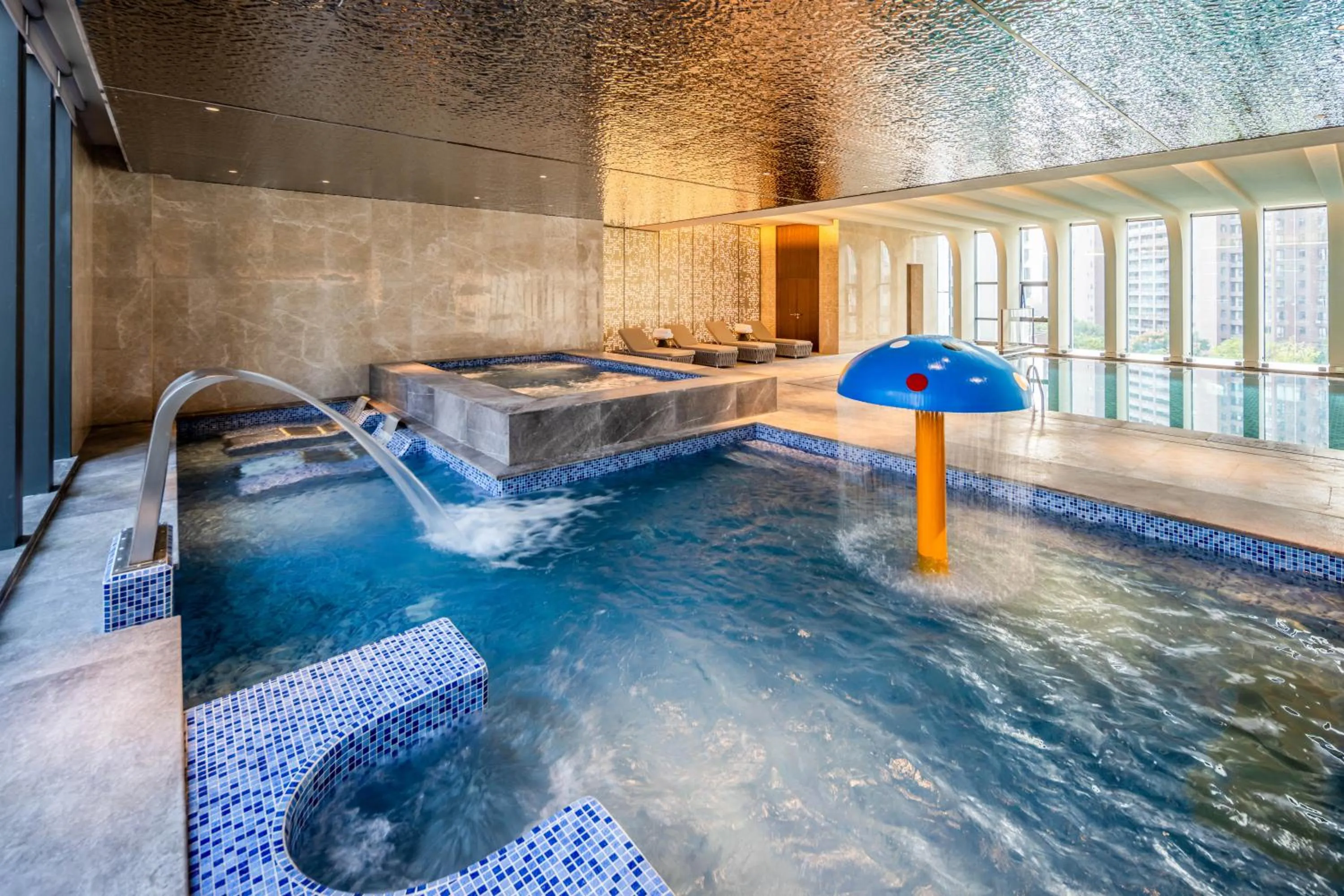 Spa and wellness centre/facilities in Grand Mercure Yichang Waitan