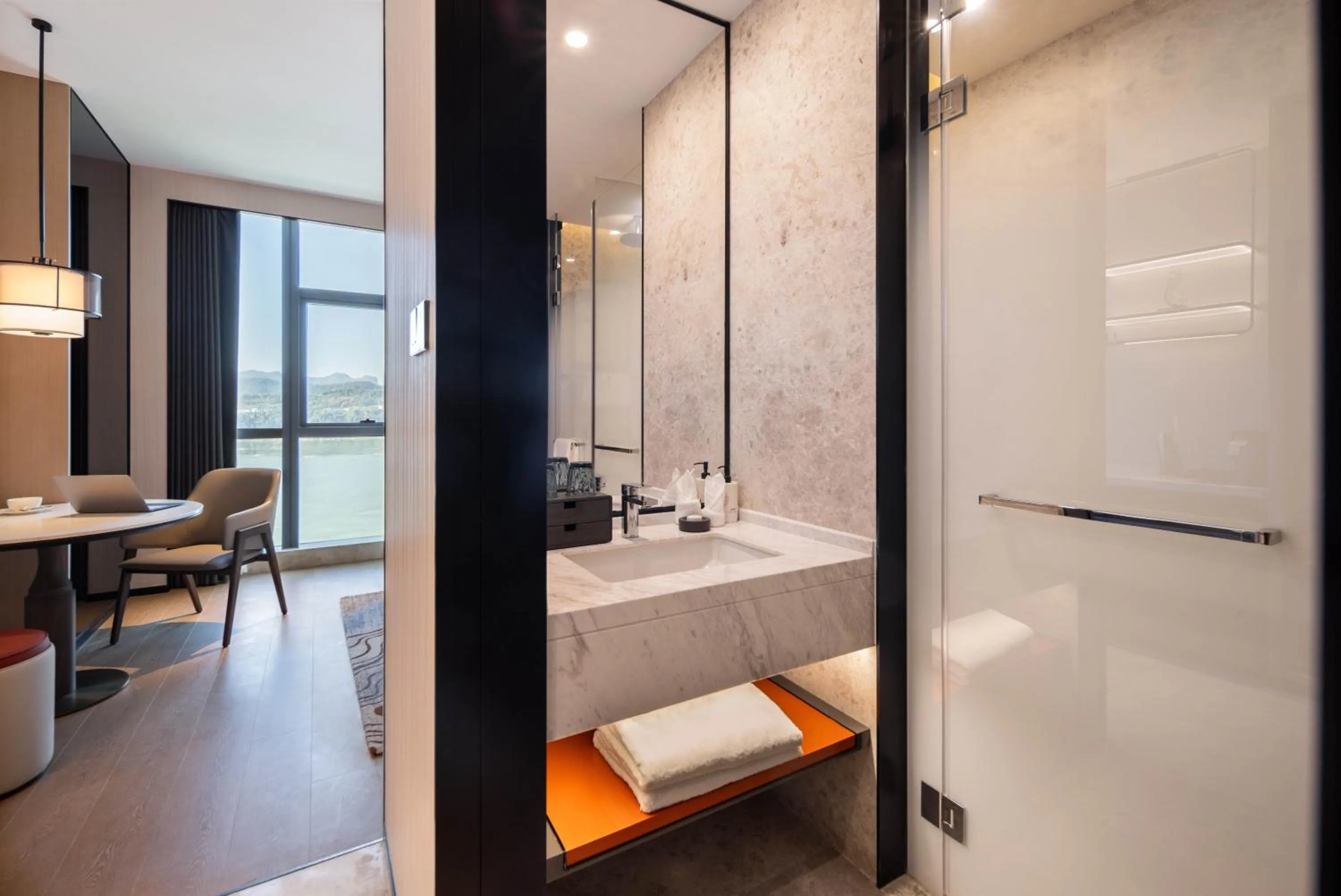 Bathroom in Grand Mercure Yichang Waitan