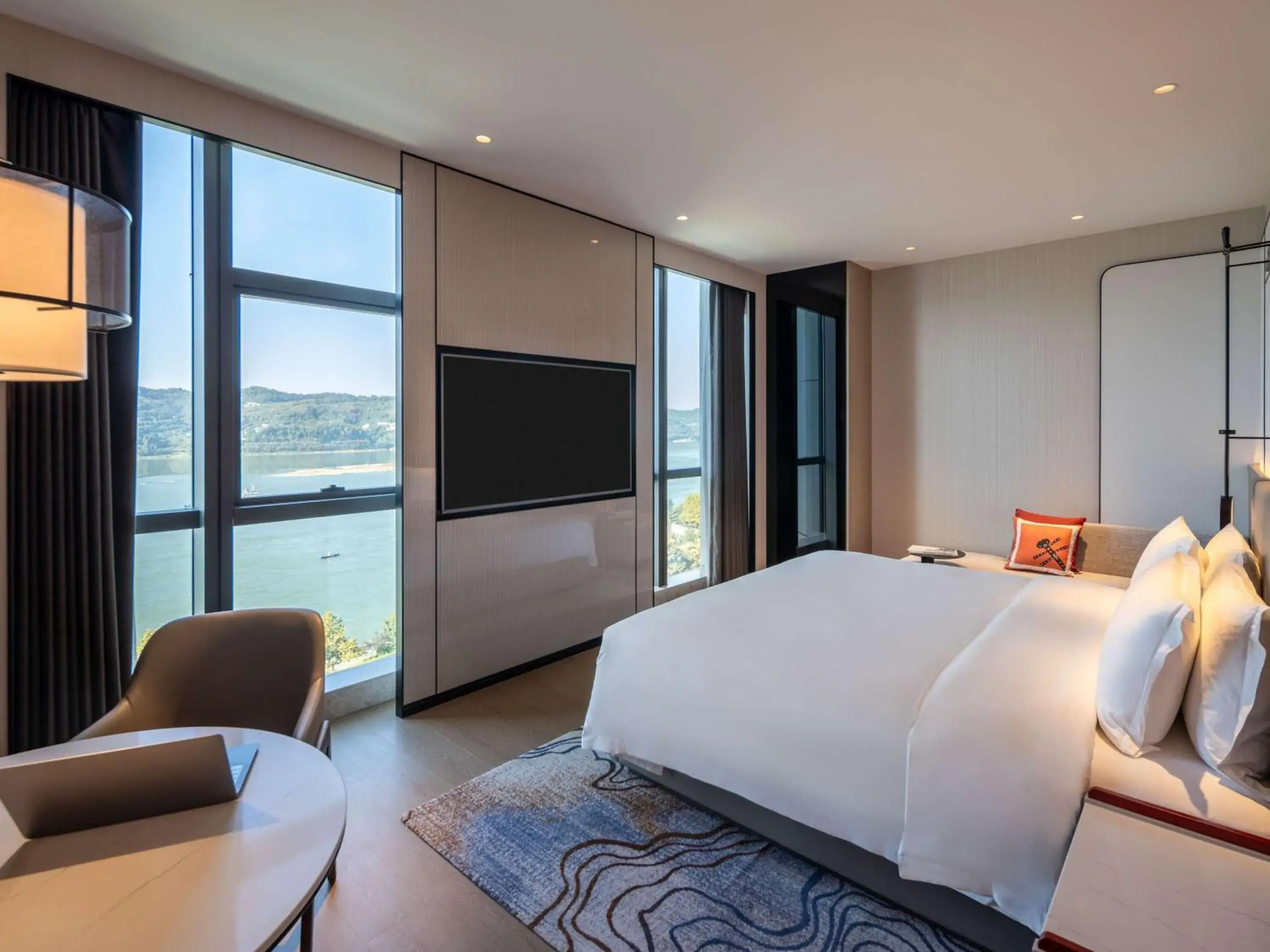 Bedroom, Bed in Grand Mercure Yichang Waitan Bedroom, Bed in Grand Mercure Yichang Waitan