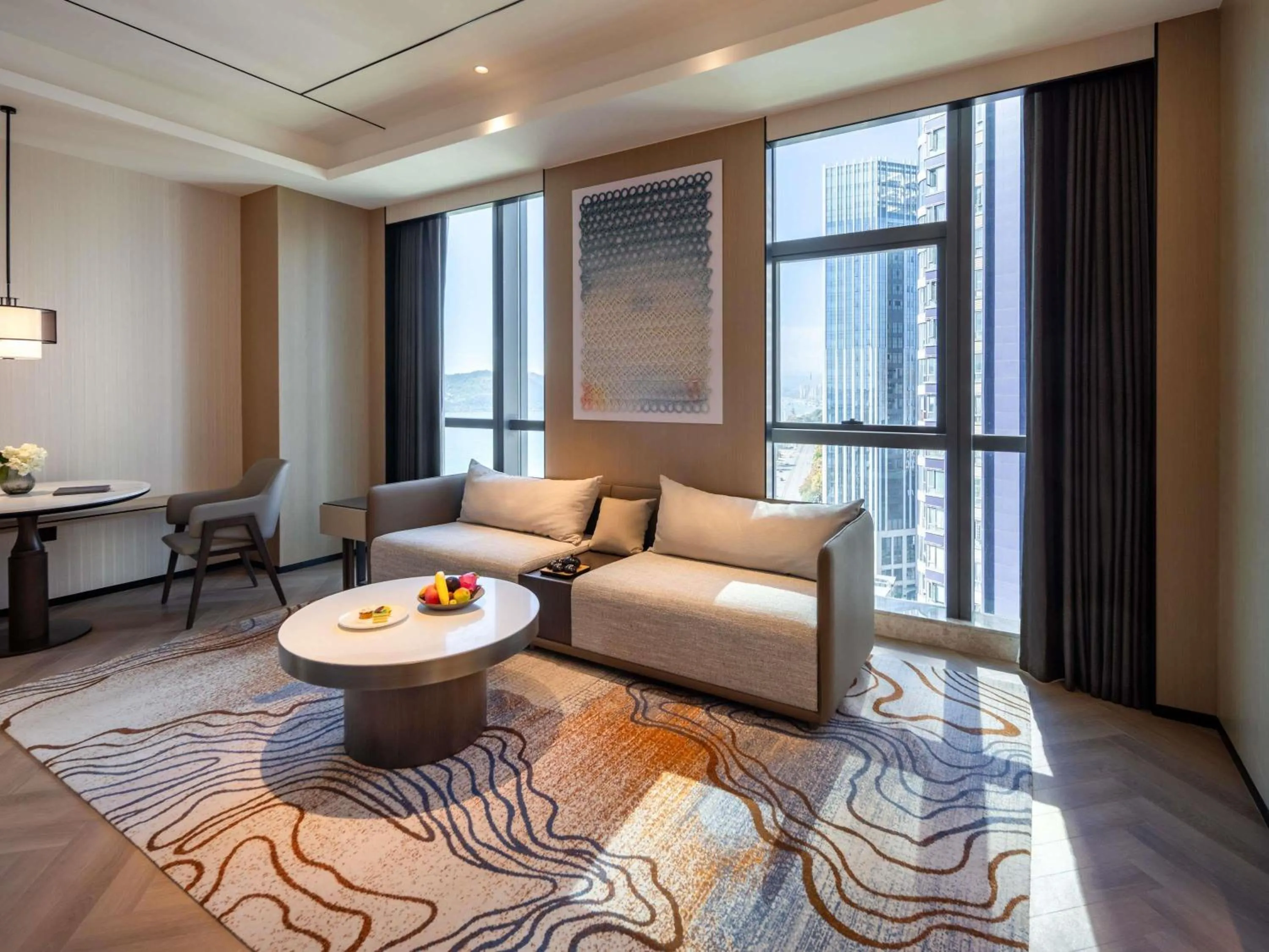 Bedroom in Grand Mercure Yichang Waitan