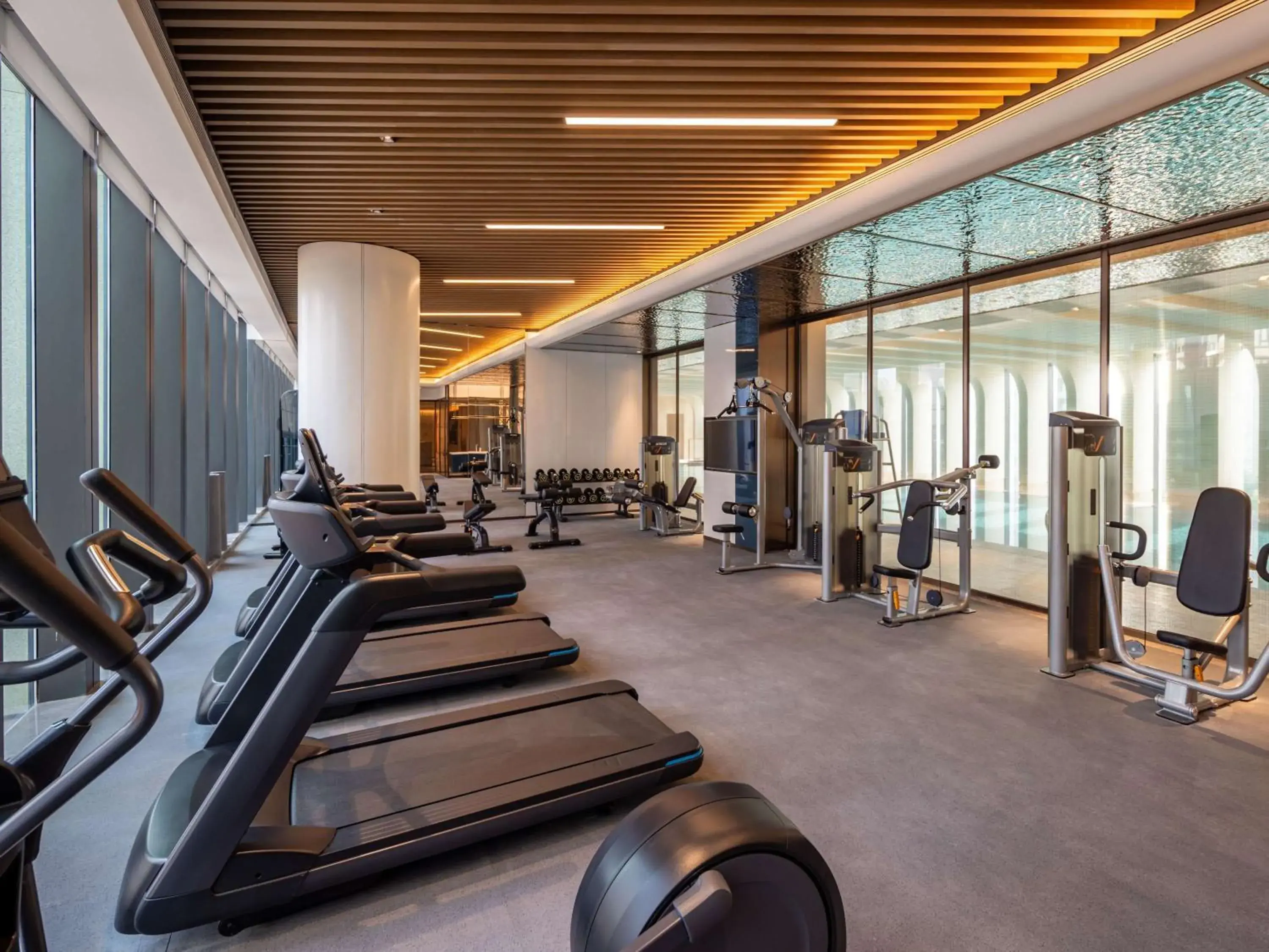 Fitness centre/facilities in Grand Mercure Yichang Waitan Fitness centre/facilities in Grand Mercure Yichang Waitan