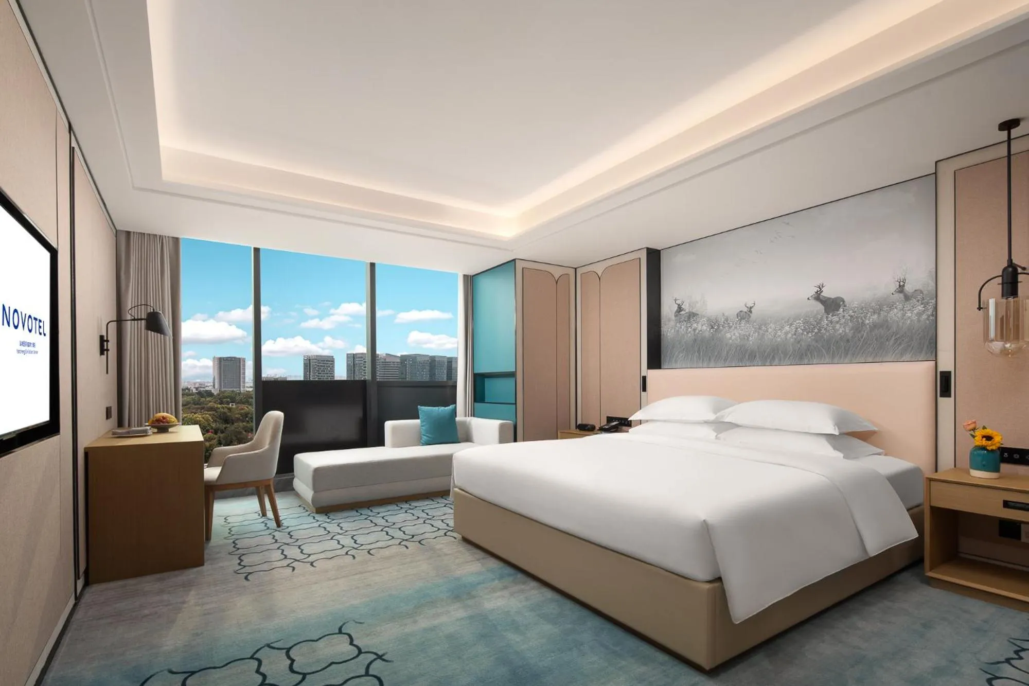 Bed in Novotel Yancheng Exhibition Center