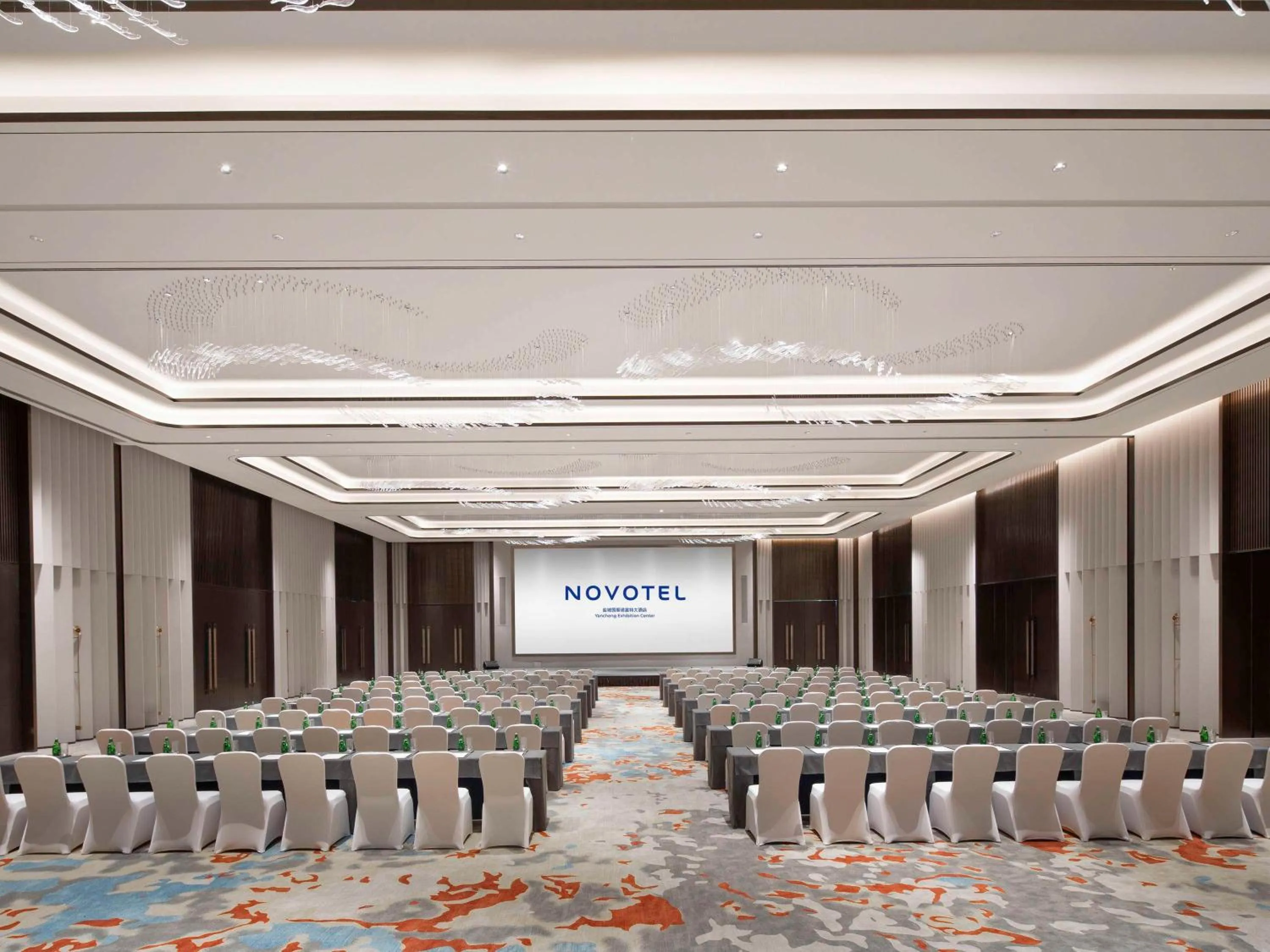 Meeting/conference room in Novotel Yancheng Exhibition Center