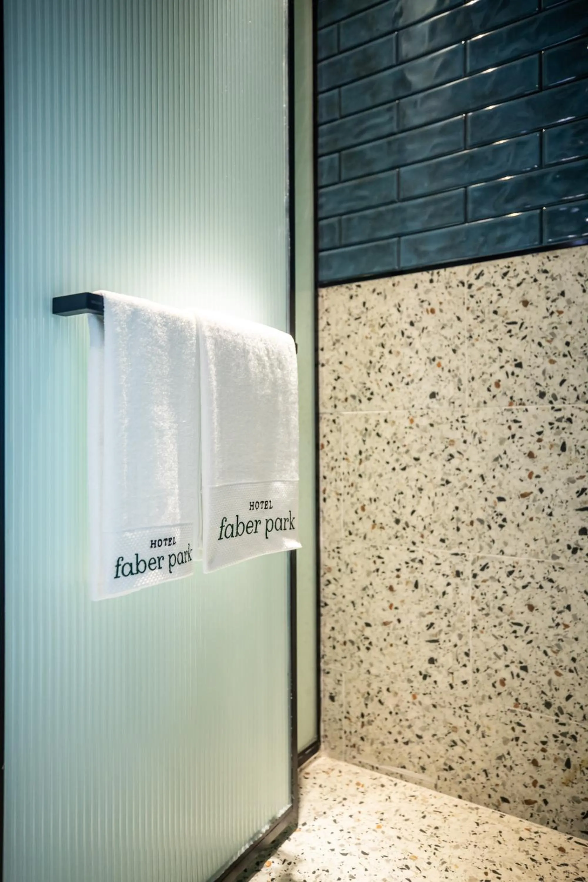 Shower in Hotel Faber Park Singapore - Handwritten Collection