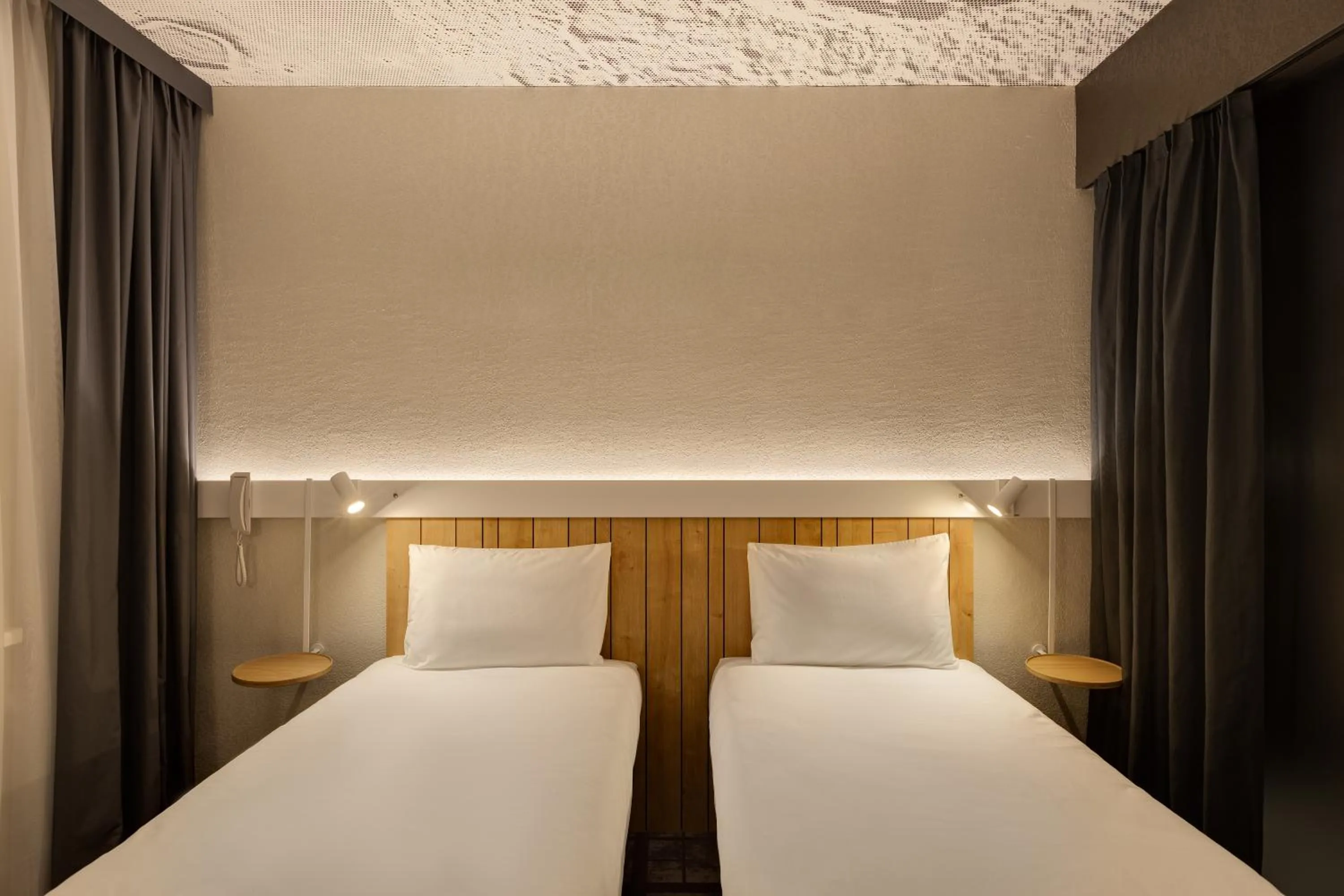 Photo of the whole room, Bed in ibis Kyiv Beresteiska