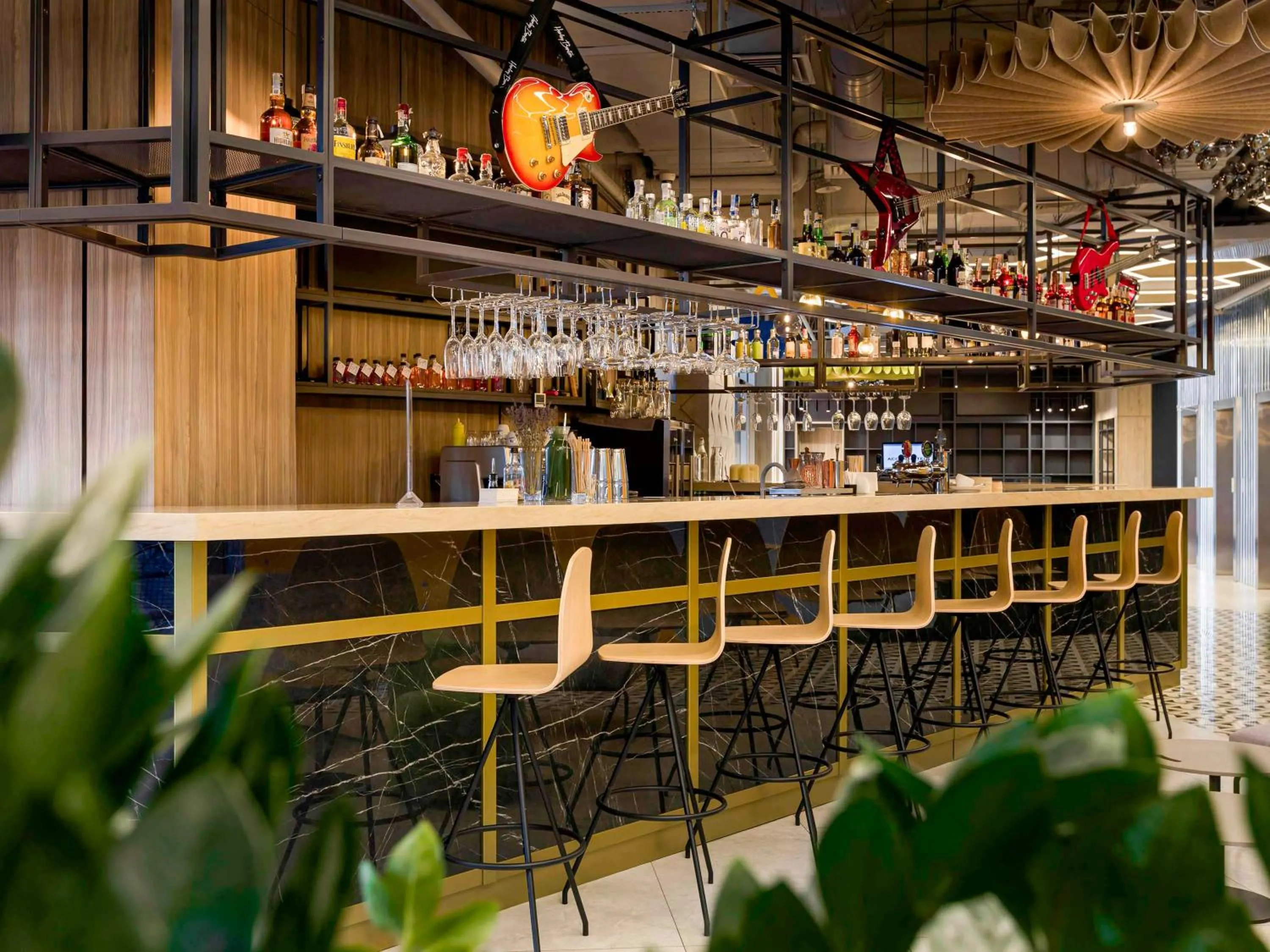 Lounge or bar in ibis Kyiv Beresteiska