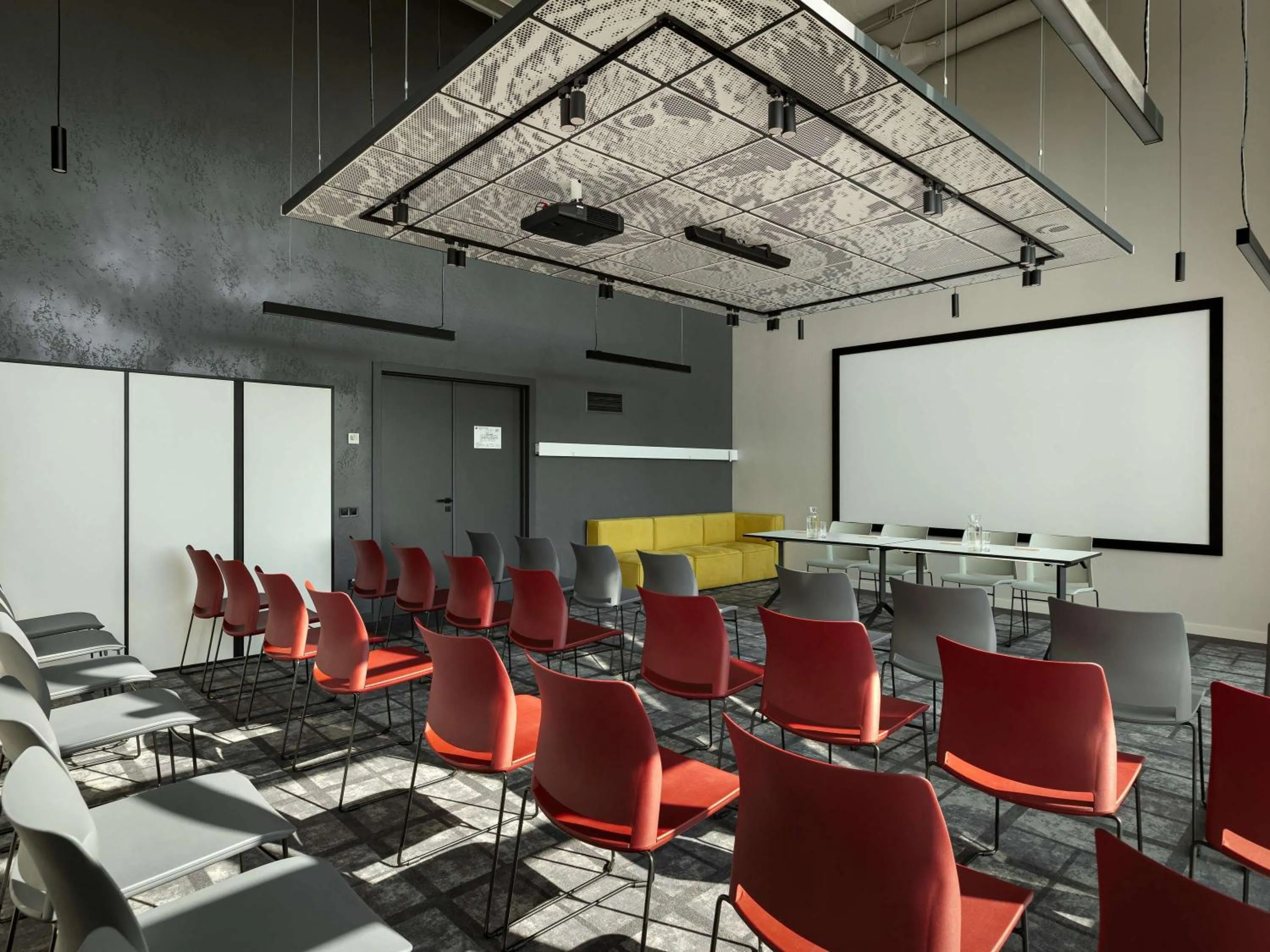 Meeting/conference room in ibis Kyiv Beresteiska