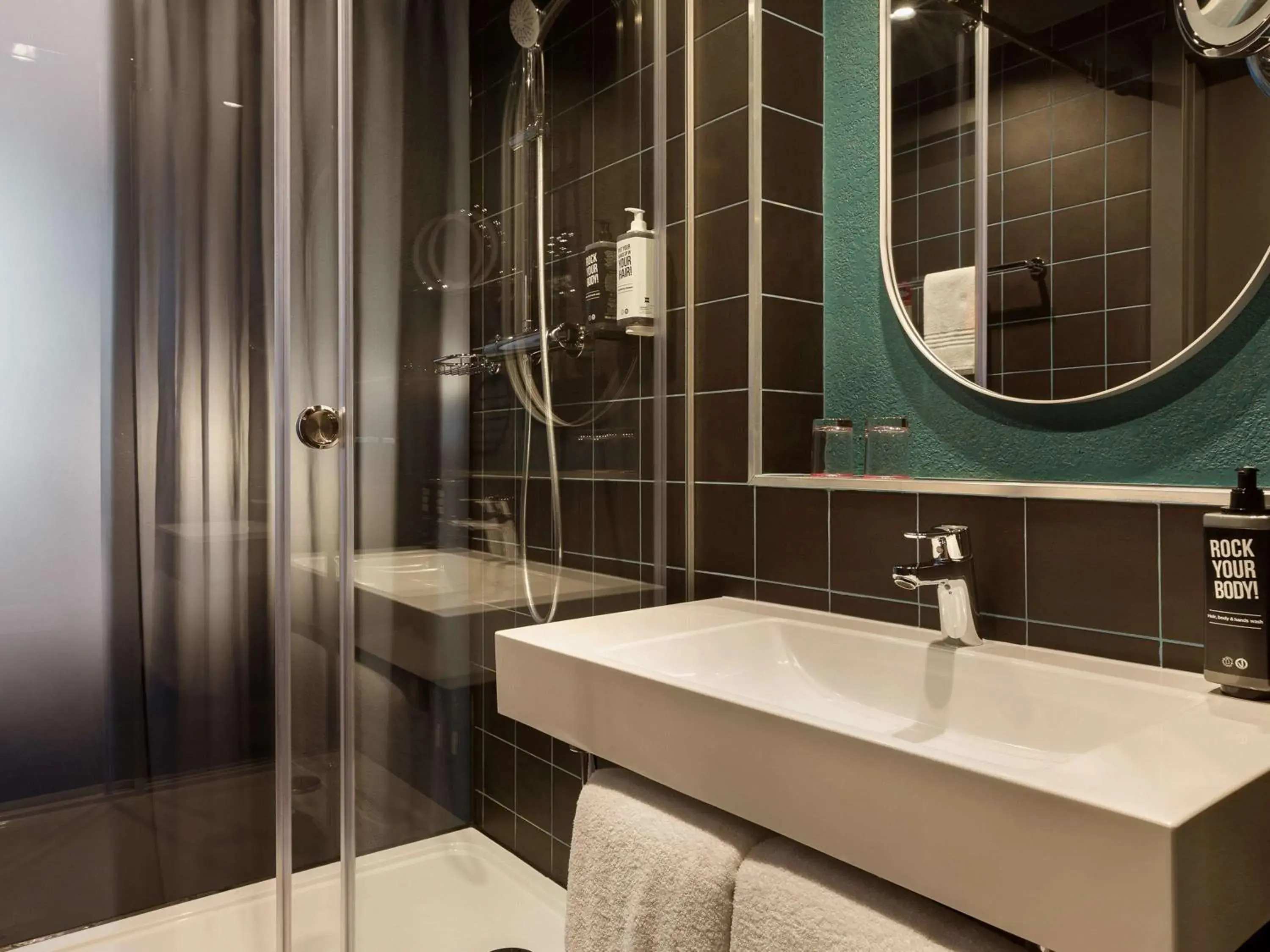 Bathroom in ibis Kyiv Beresteiska Bathroom in ibis Kyiv Beresteiska