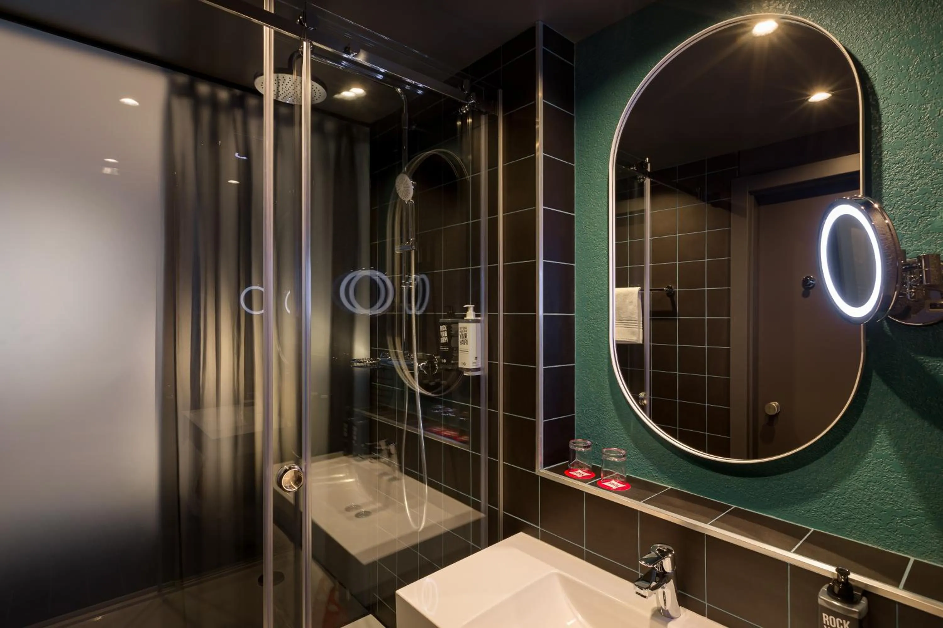 Bathroom in ibis Kyiv Beresteiska