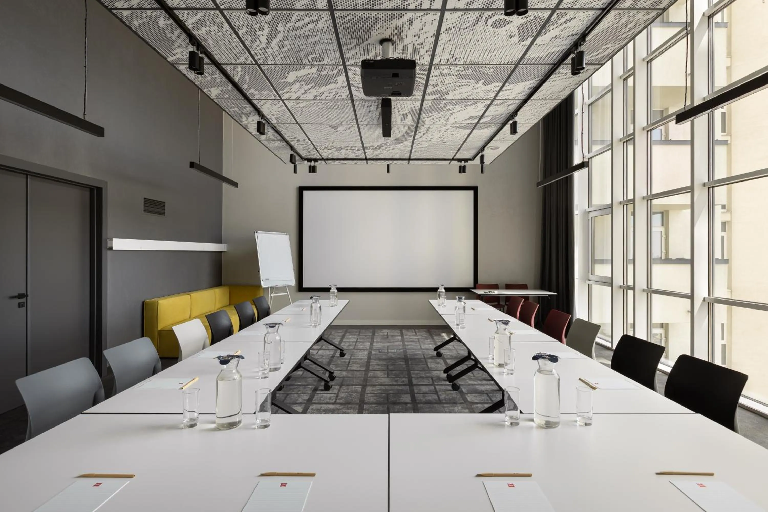 Meeting/conference room in ibis Kyiv Beresteiska