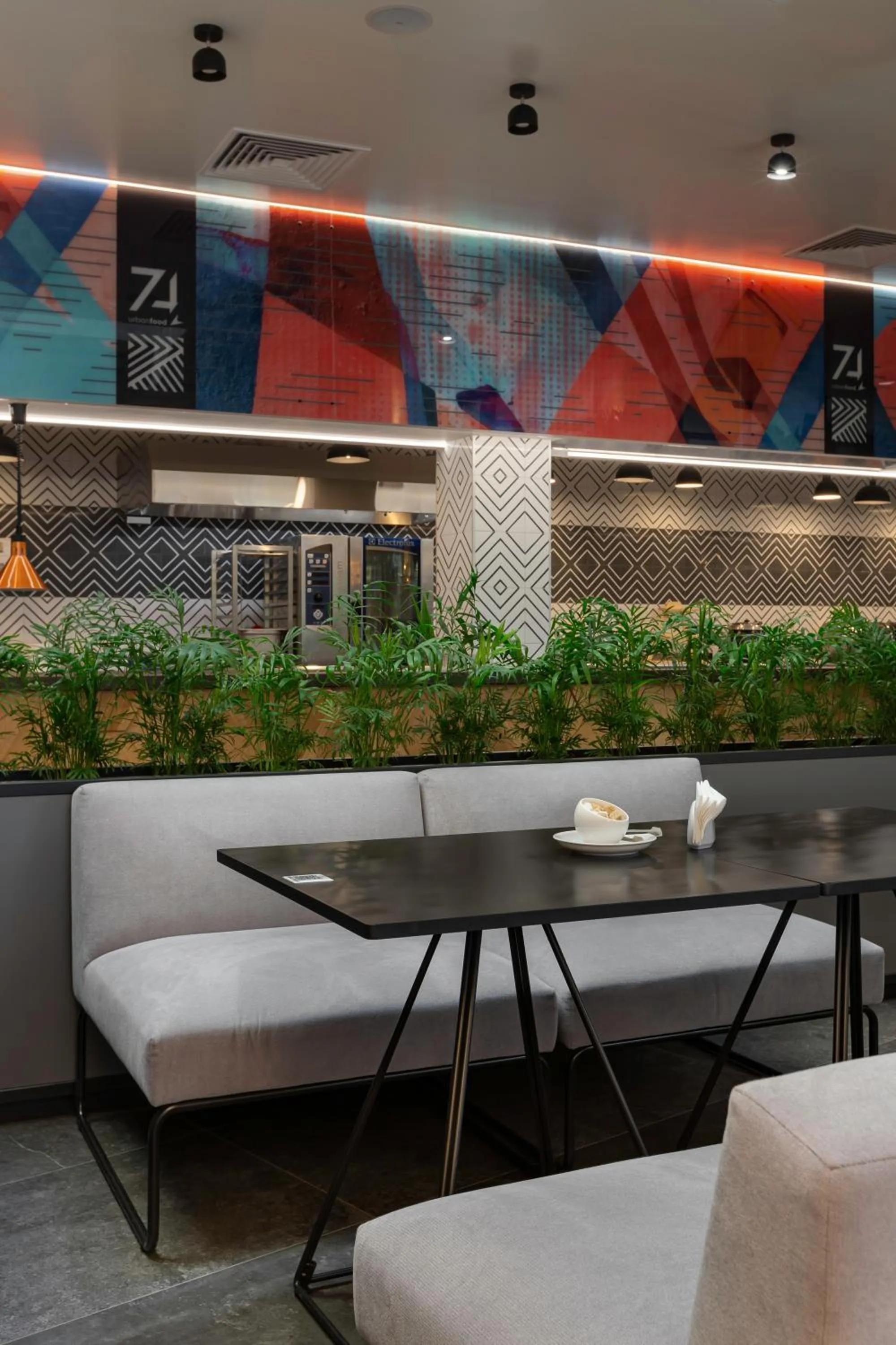 Restaurant/places to eat in ibis Kyiv Beresteiska