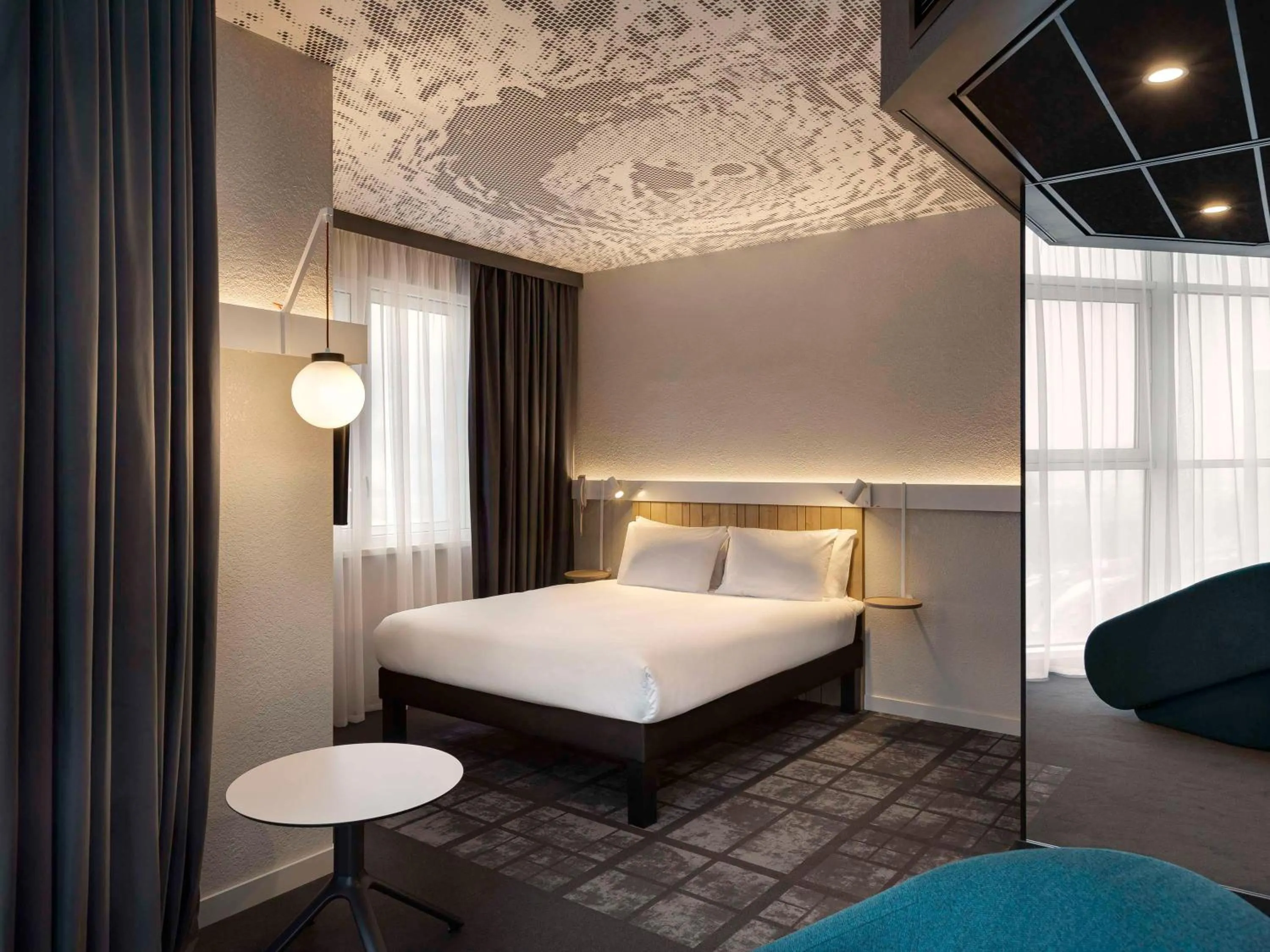 Bedroom, Bed in ibis Kyiv Beresteiska