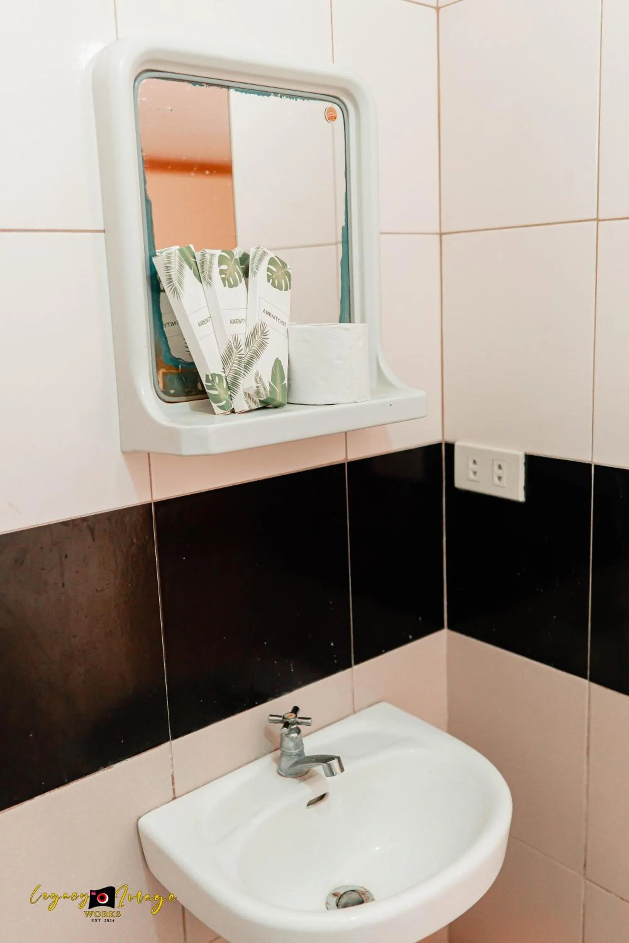 Bathroom in Imperial Ridge Pension House