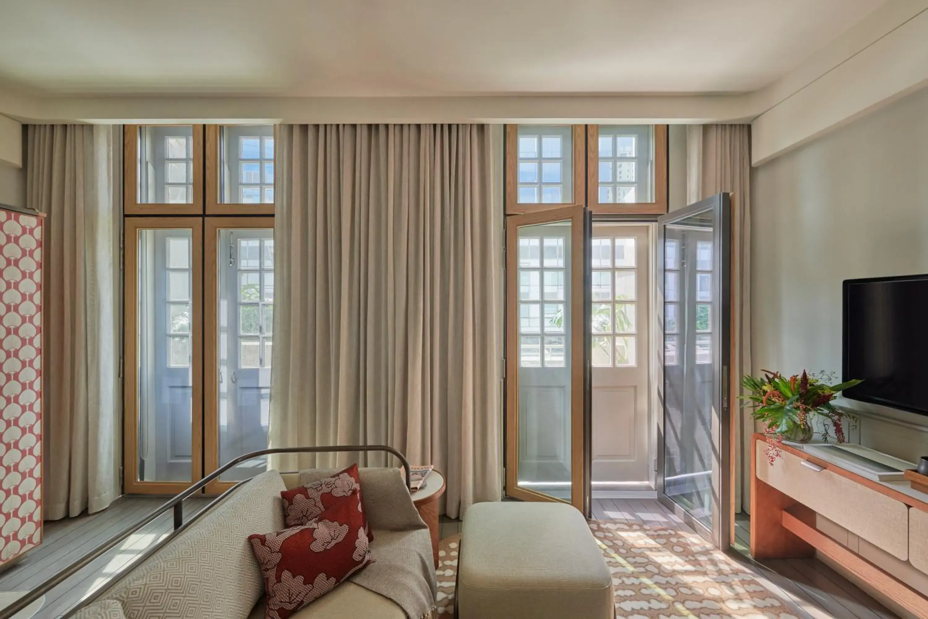 Heritage Balcony Suite in 21 Carpenter, Singapore, a Member of Design Hotels Heritage Balcony Suite in 21 Carpenter, Singapore, a Member of Design Hotels