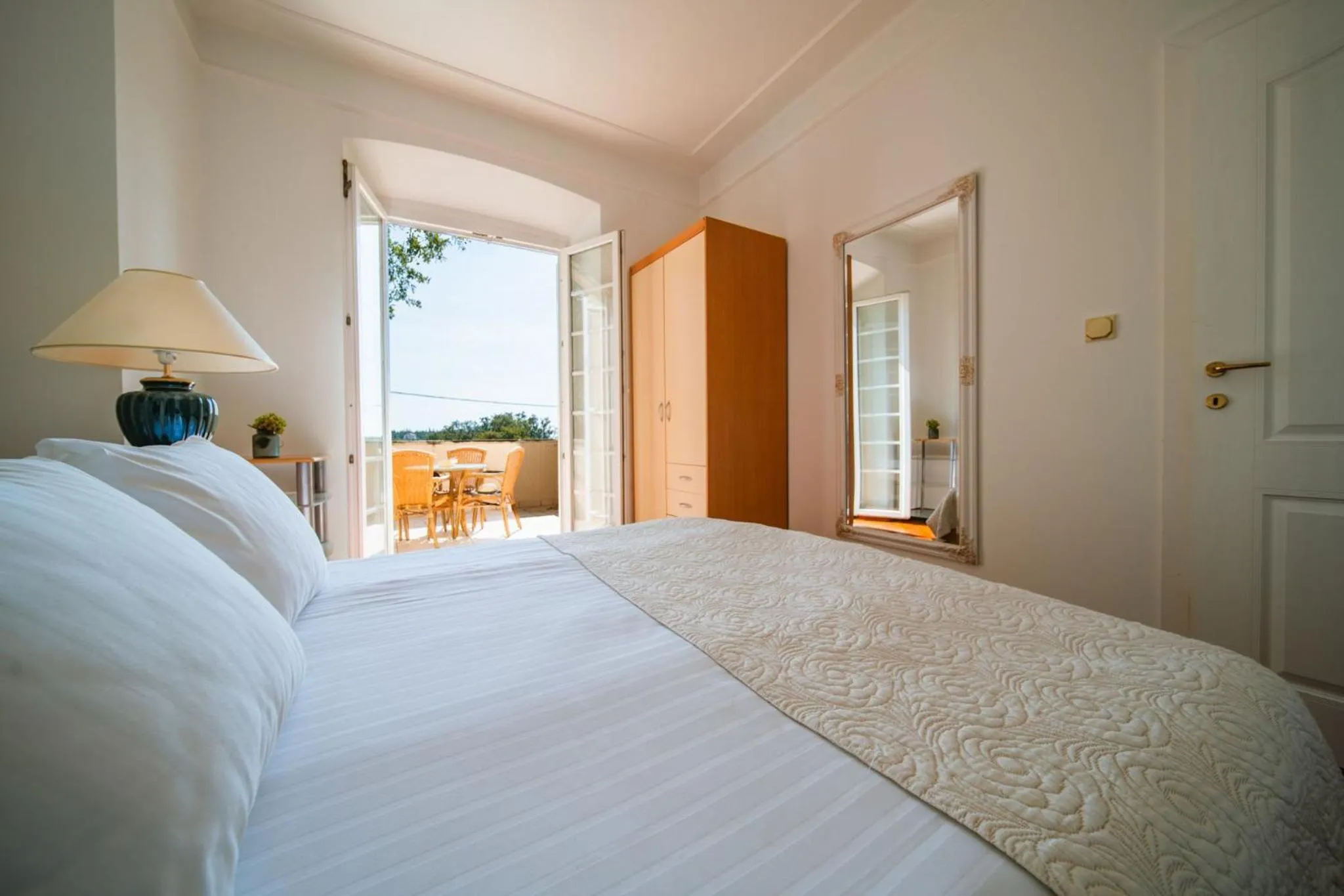 Bedroom, Bed in Garden Oasis Pool Villa