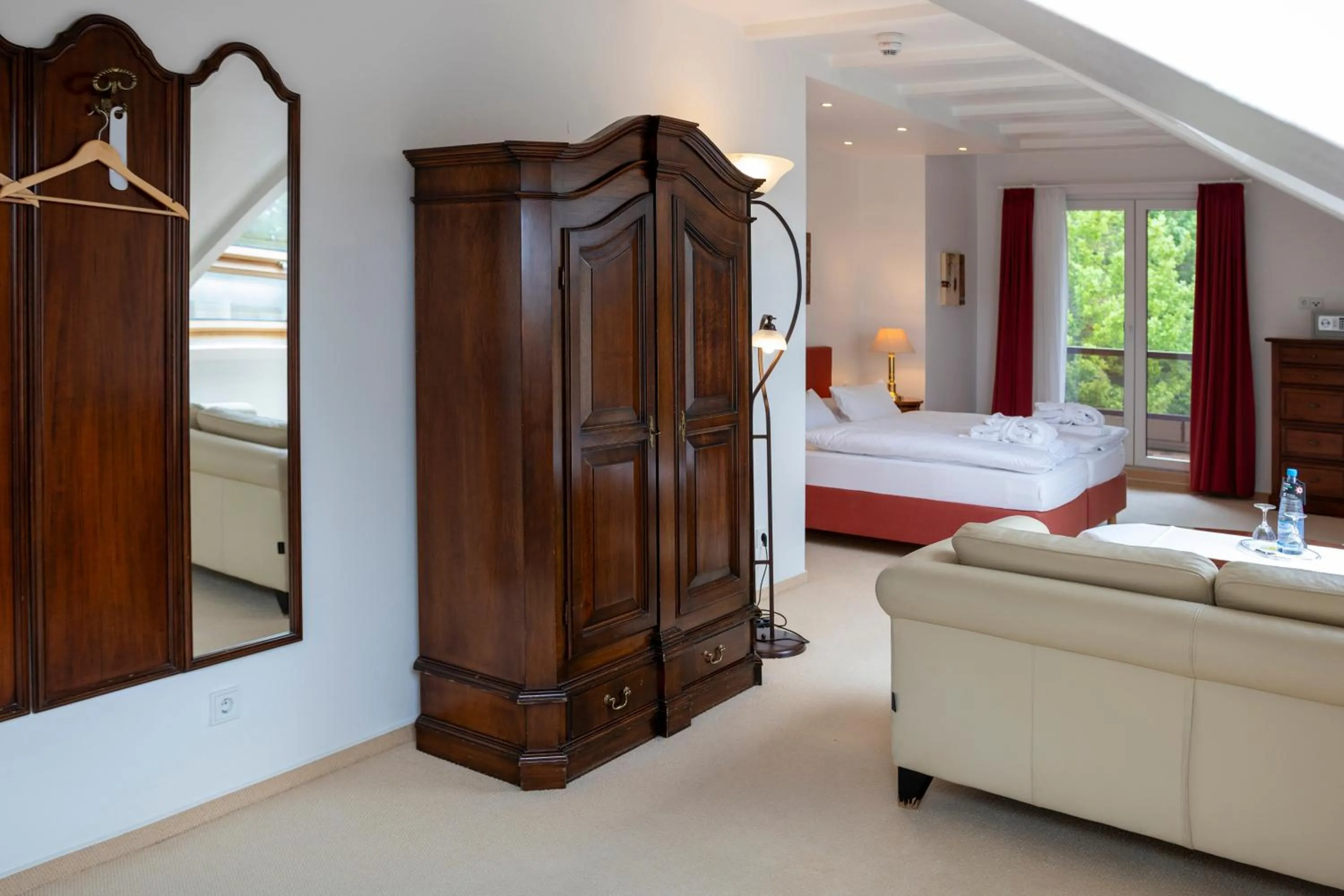 Photo of the whole room, Bed in Golf- und Wellnesshotel Amtsheide