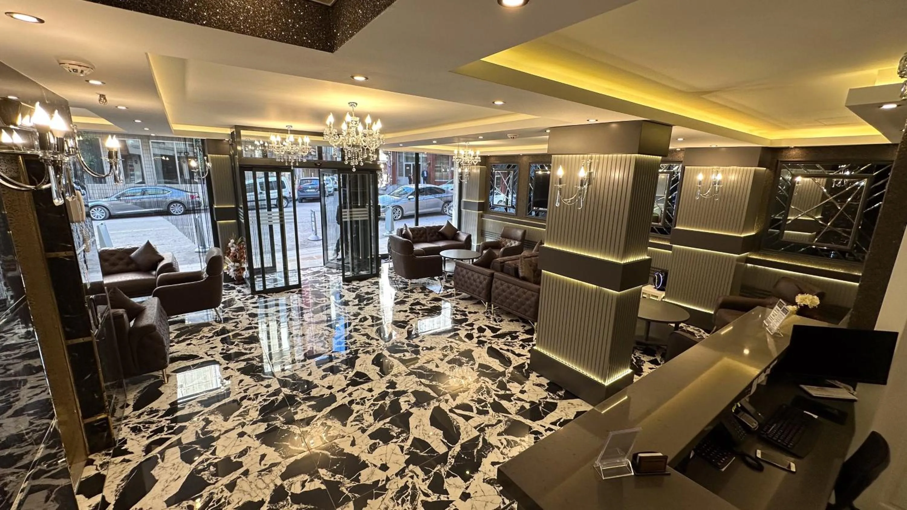 Lobby or reception in YILDIZ OTEL