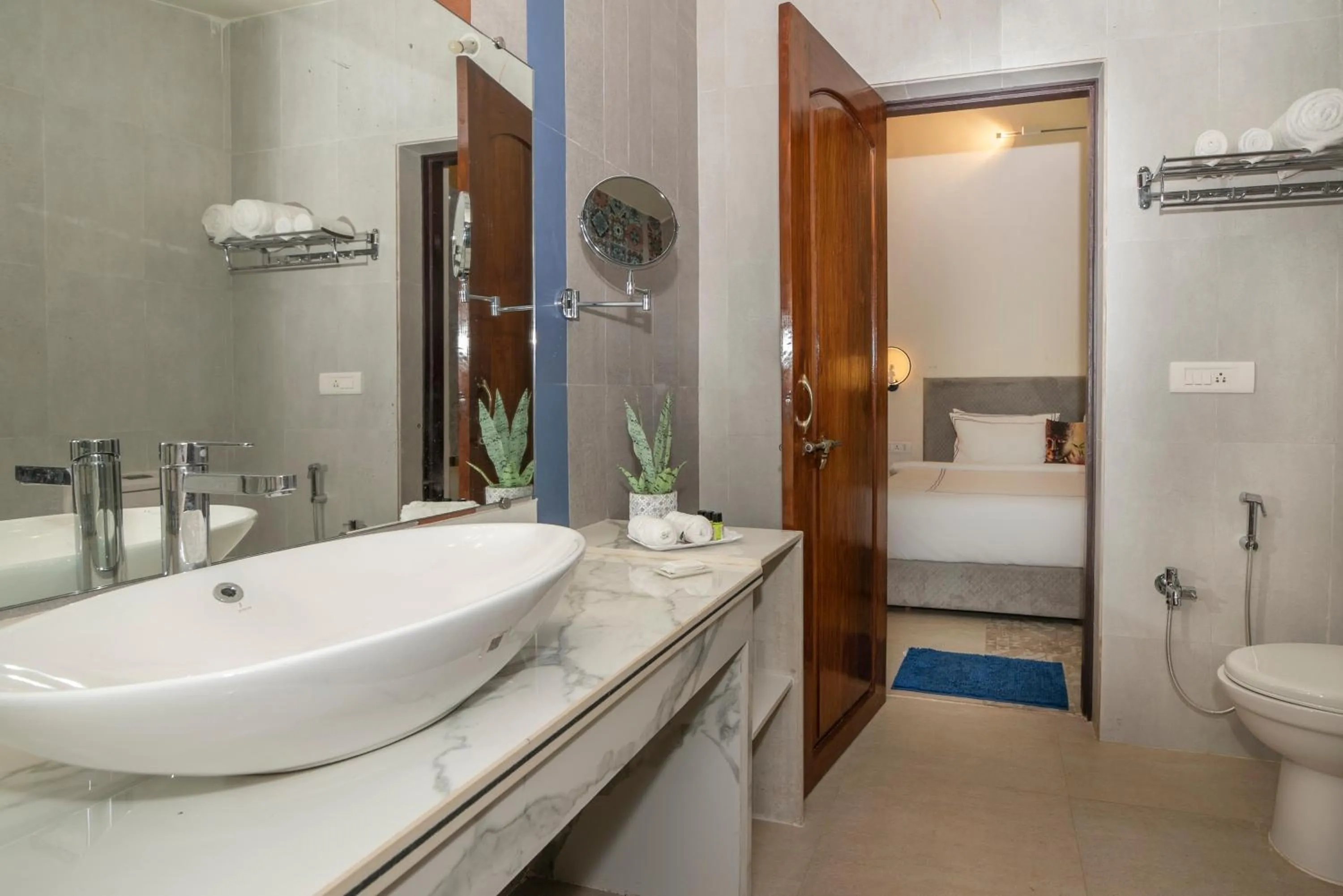 Shower in Sashas Holiday Village