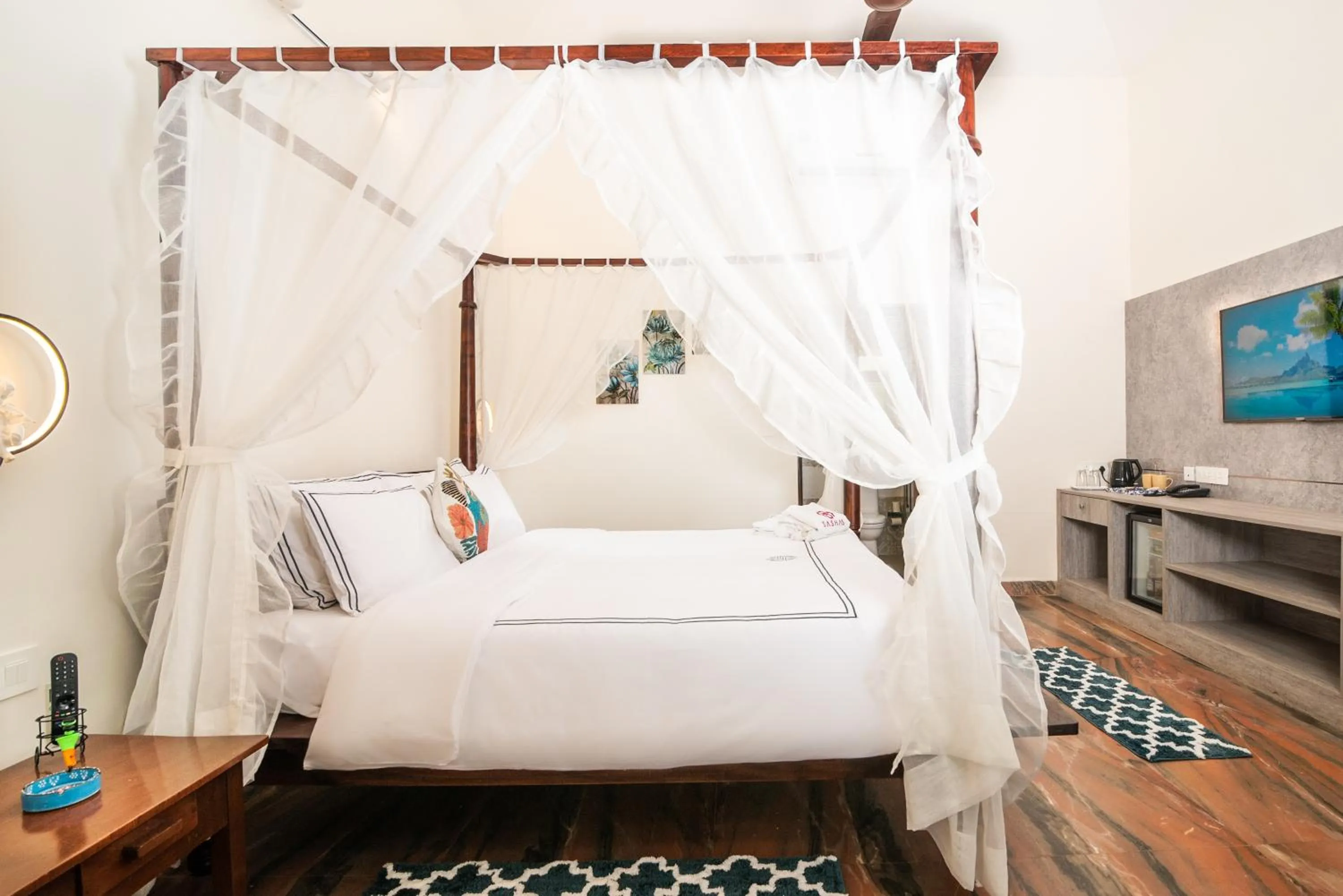 Bed in Sashas Holiday Village